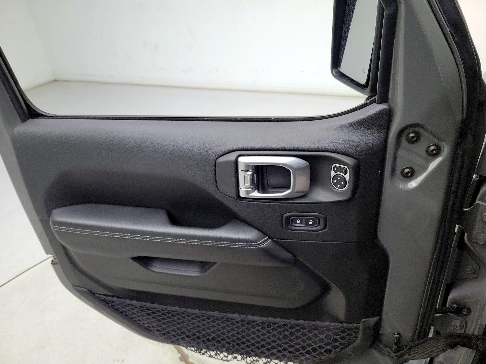 Thumbnail: 2020 Jeep Wrangler - 12