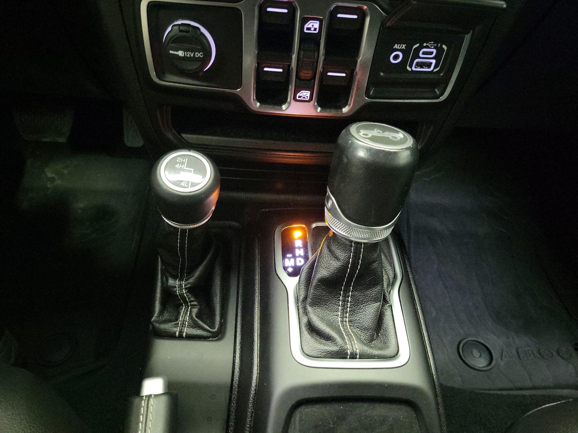 Thumbnail: 2020 Jeep Wrangler - 18