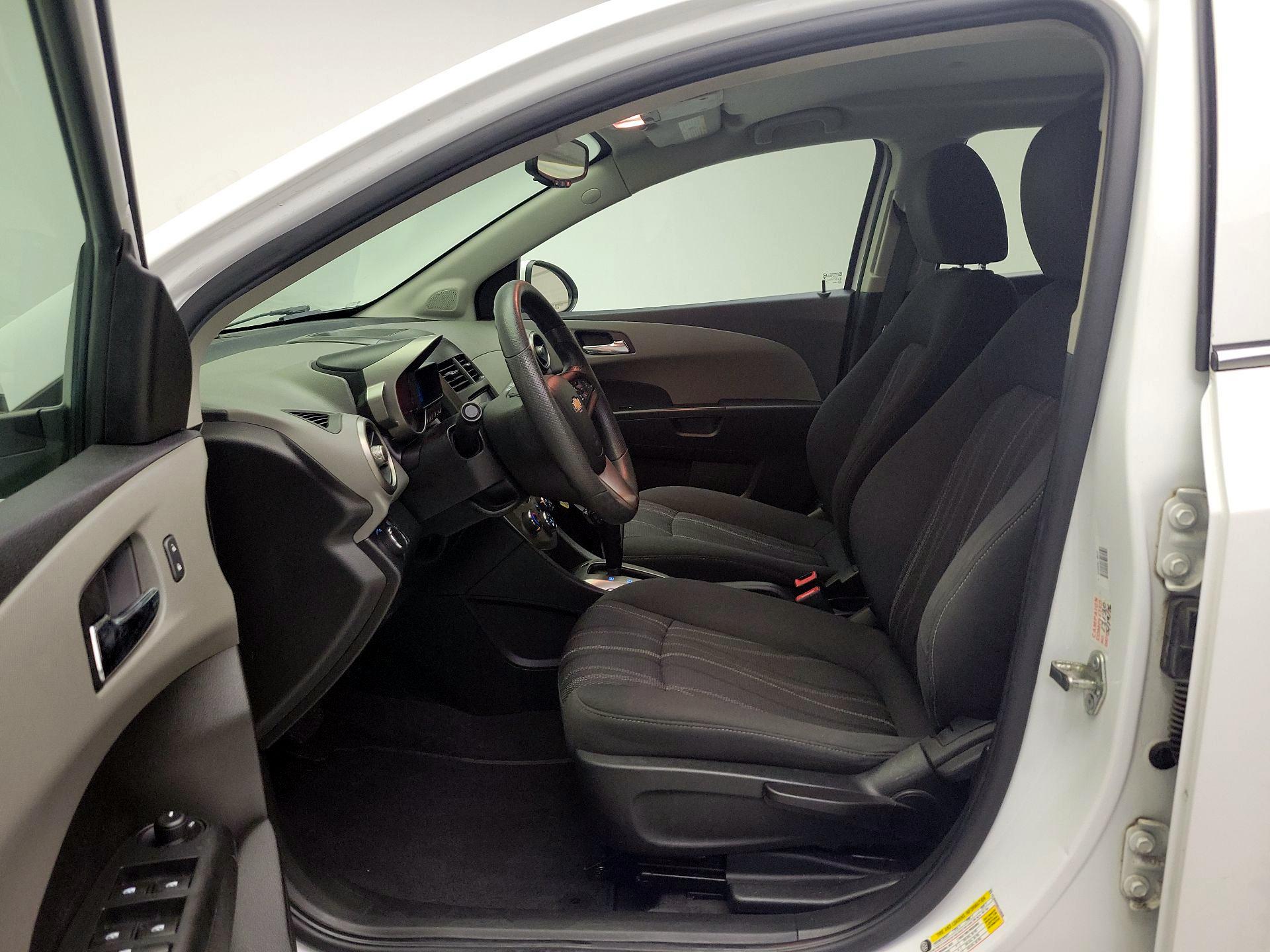Thumbnail: 2016 Chevrolet Sonic - 11