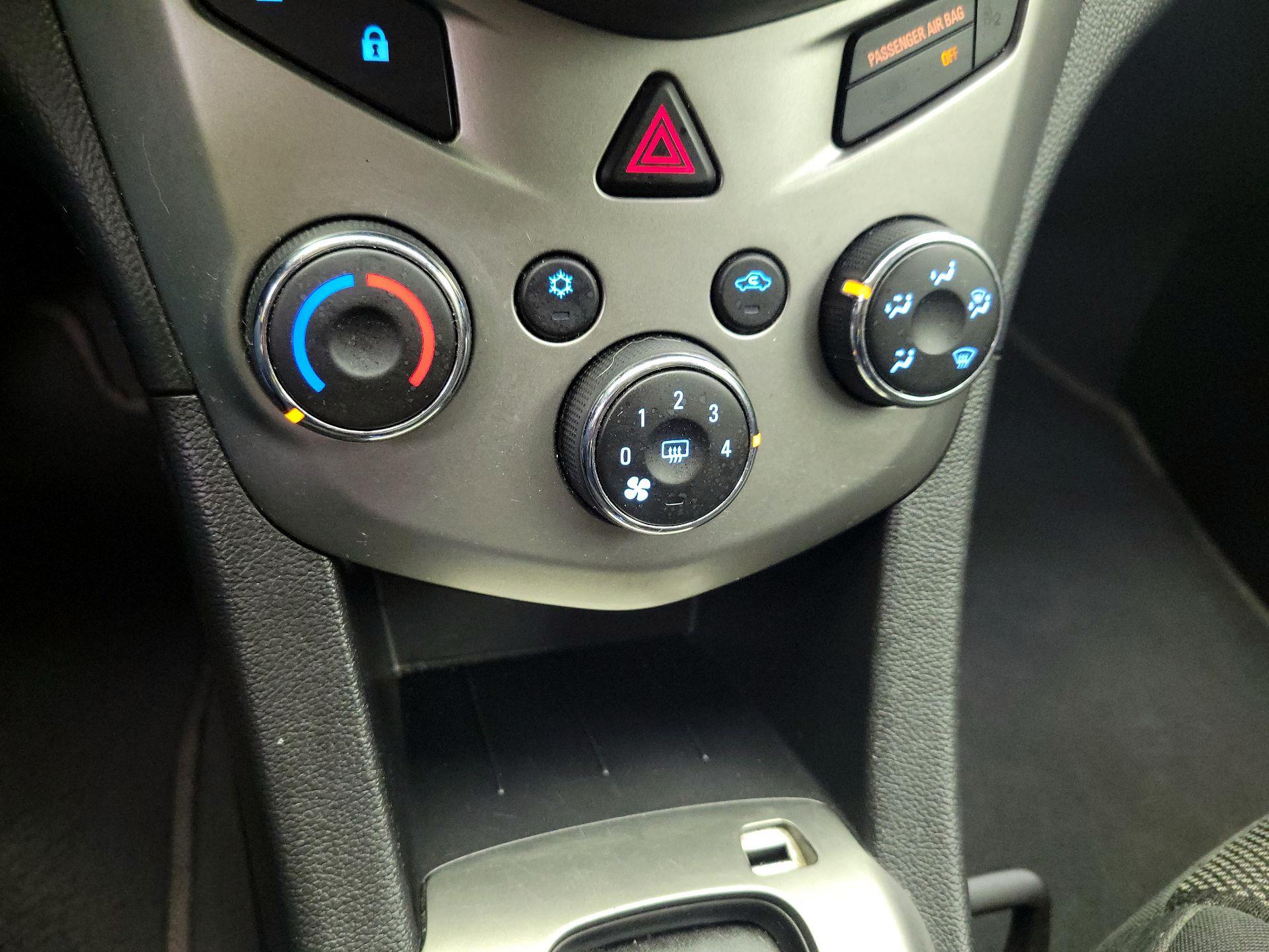 Thumbnail: 2016 Chevrolet Sonic - 15