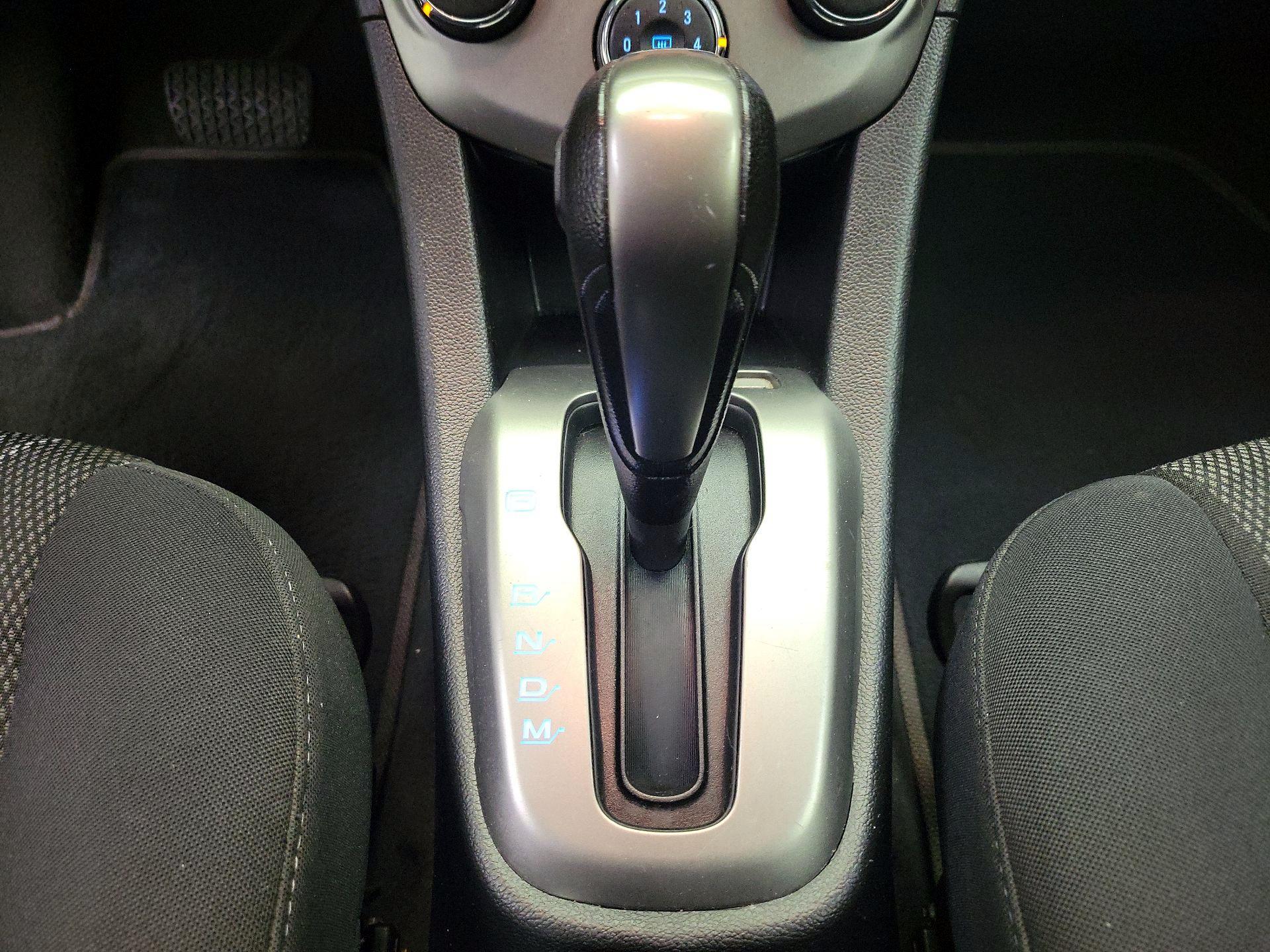 Thumbnail: 2016 Chevrolet Sonic - 16