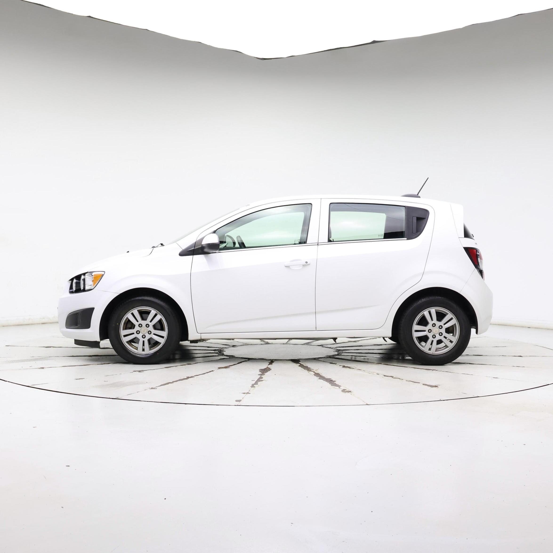 Thumbnail: 2016 Chevrolet Sonic - 3