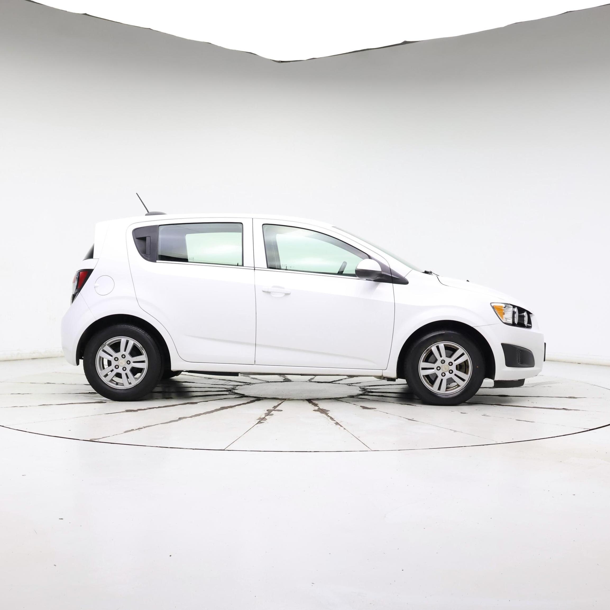 Thumbnail: 2016 Chevrolet Sonic - 7