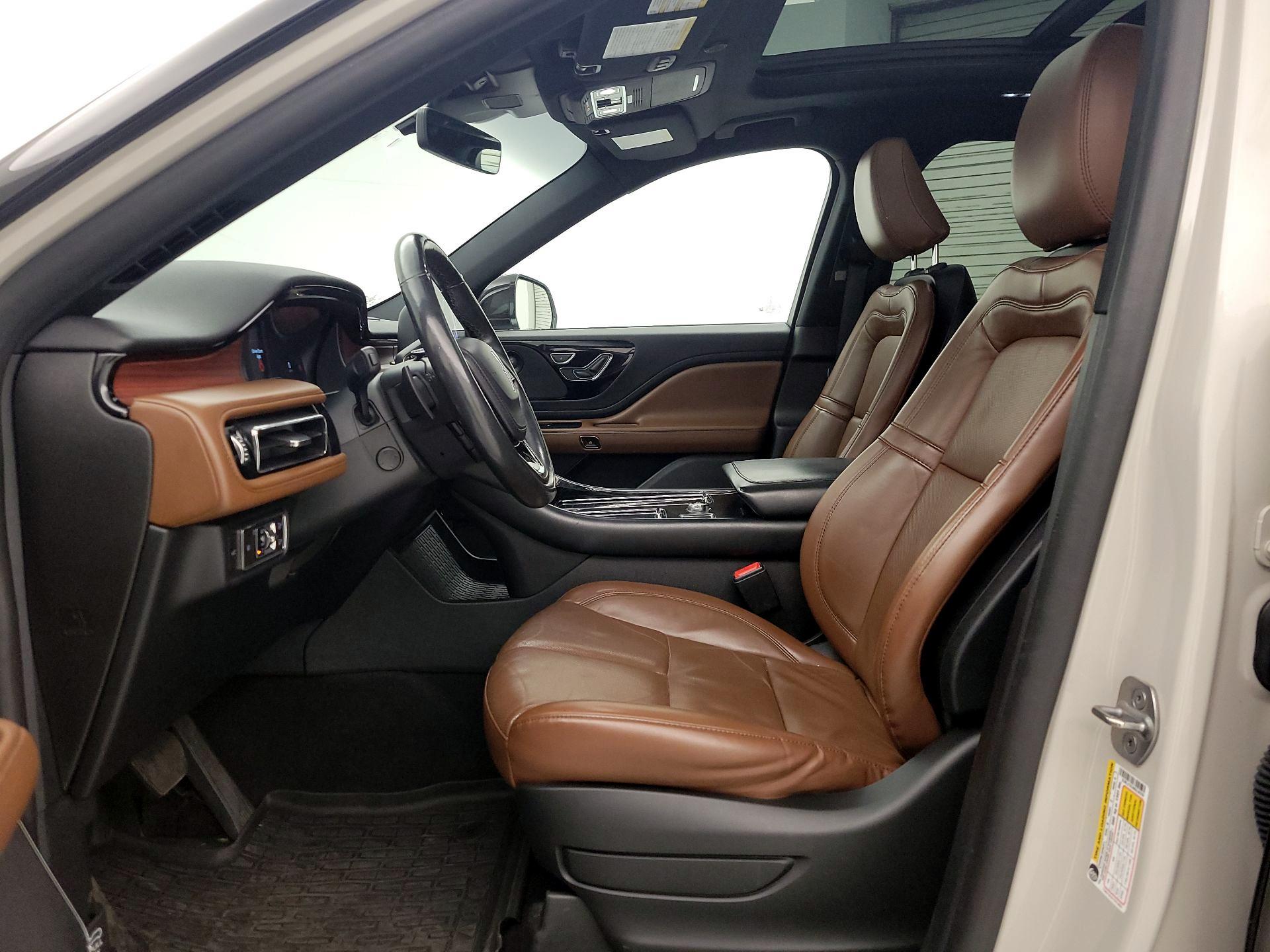 Thumbnail: 2021 Lincoln Aviator - 11