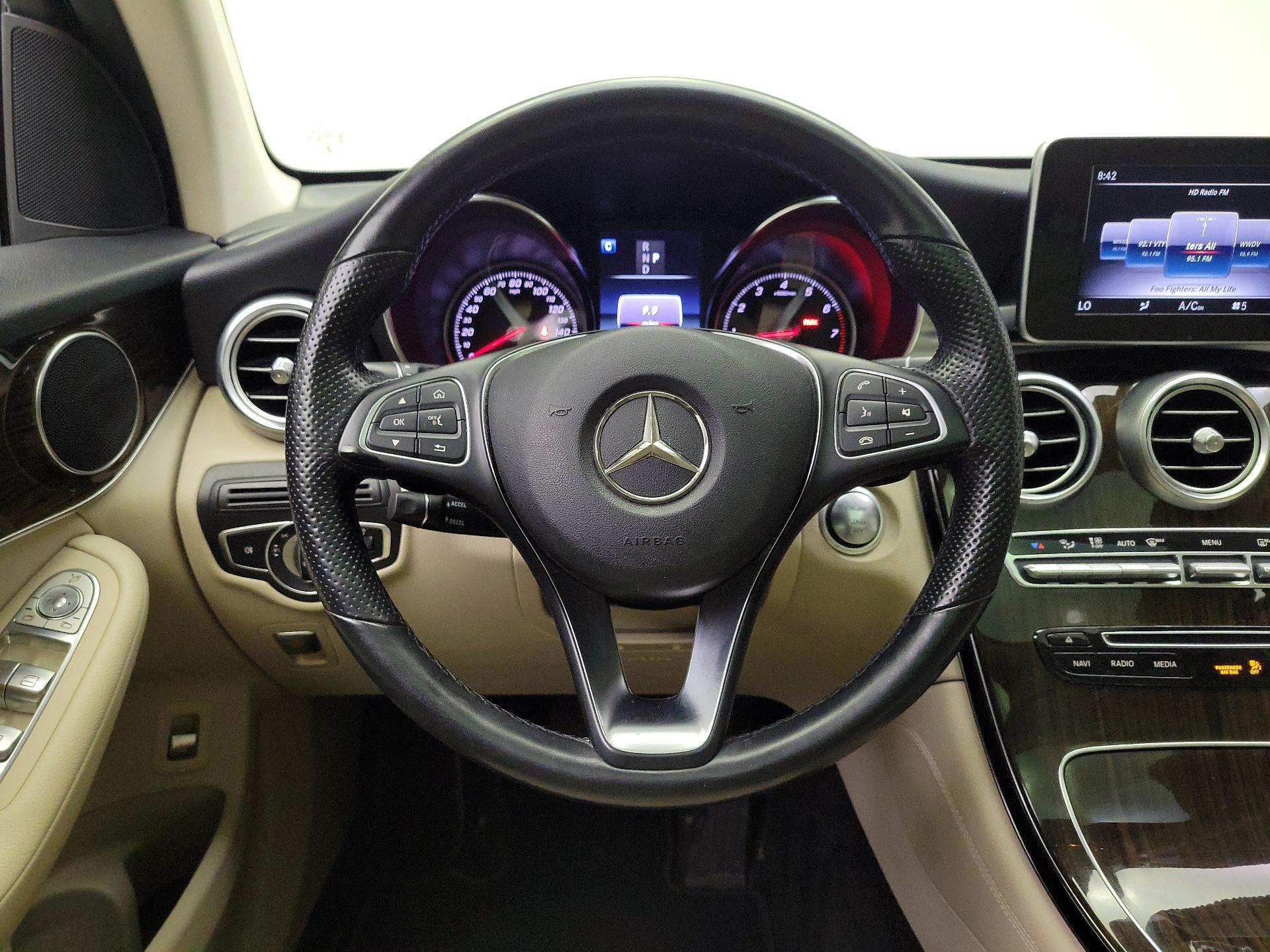 Thumbnail: 2019 Mercedes-Benz GLC - 10