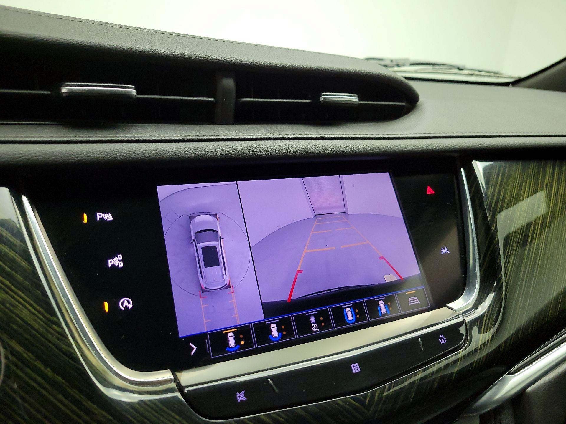 Thumbnail: 2020 Cadillac XT6 - 14