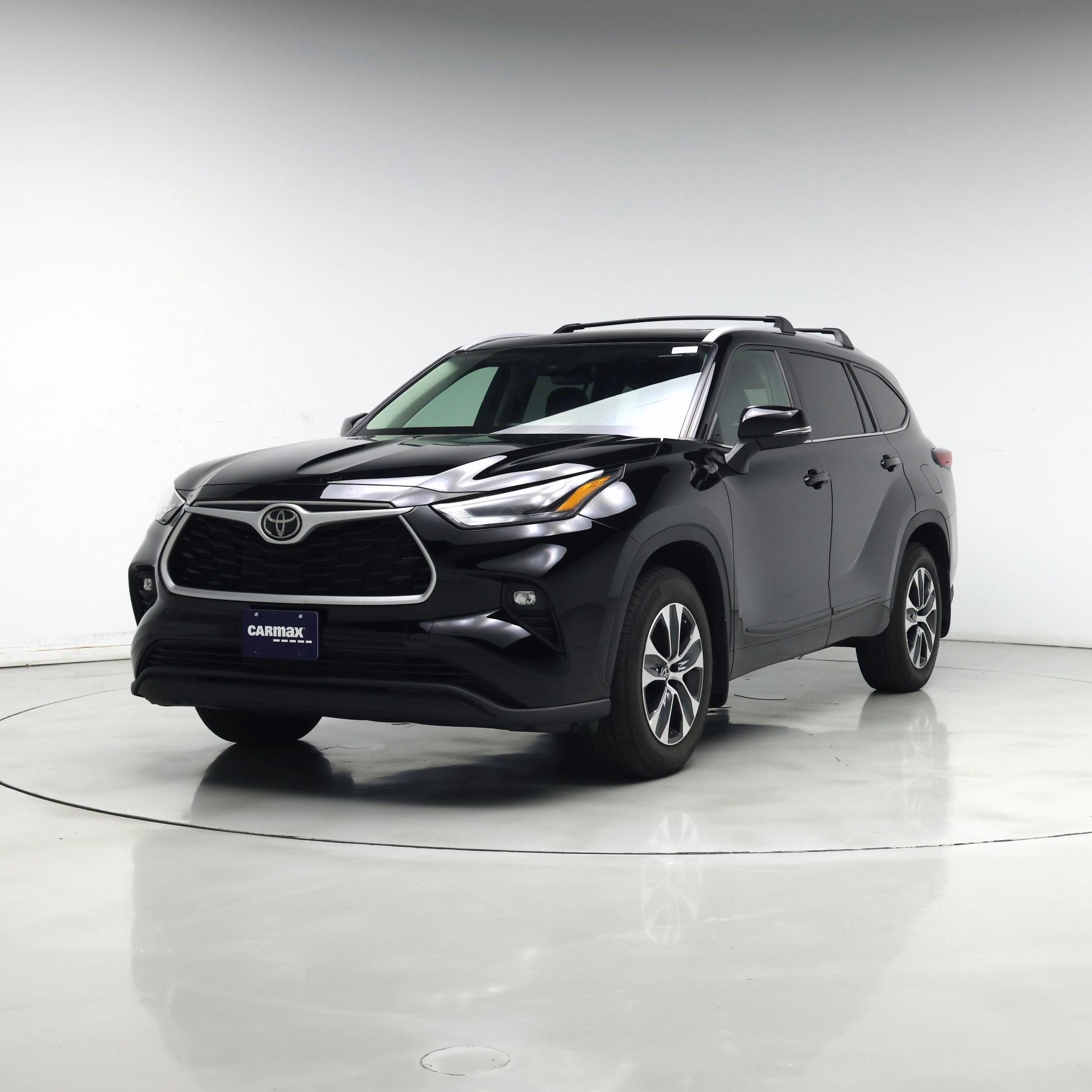Thumbnail: 2022 Toyota Highlander - 4