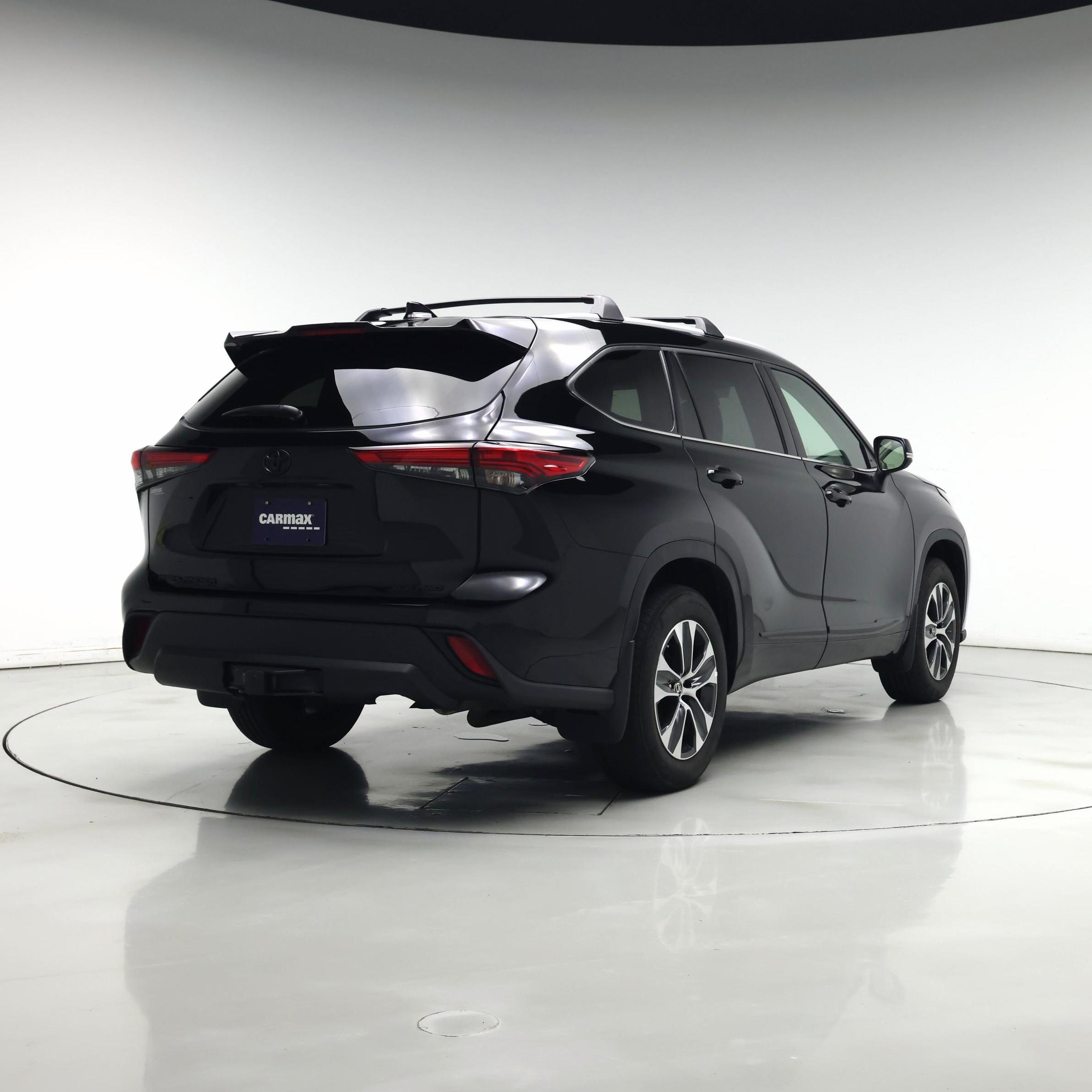 Thumbnail: 2022 Toyota Highlander - 8