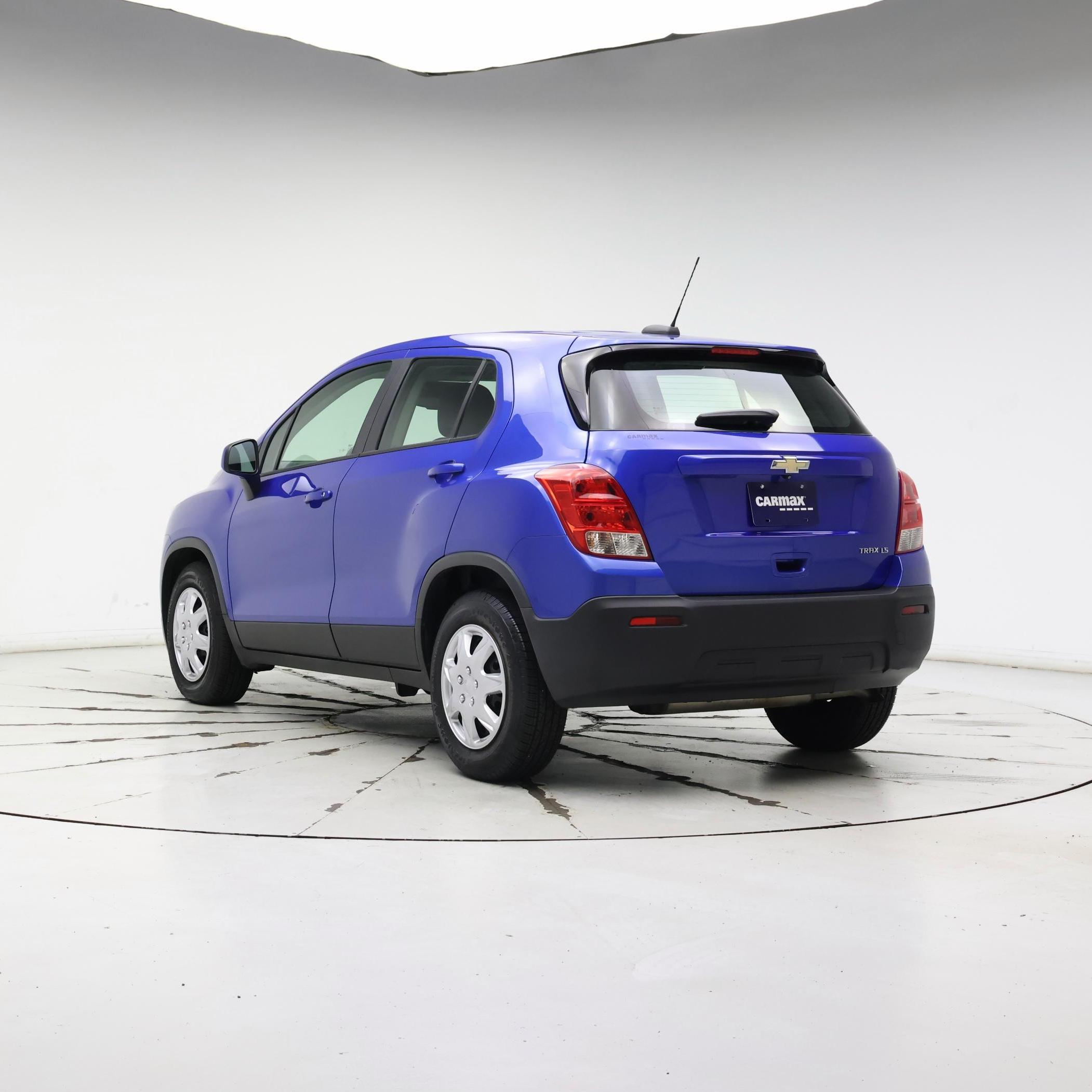 Thumbnail: 2016 Chevrolet Trax - 2