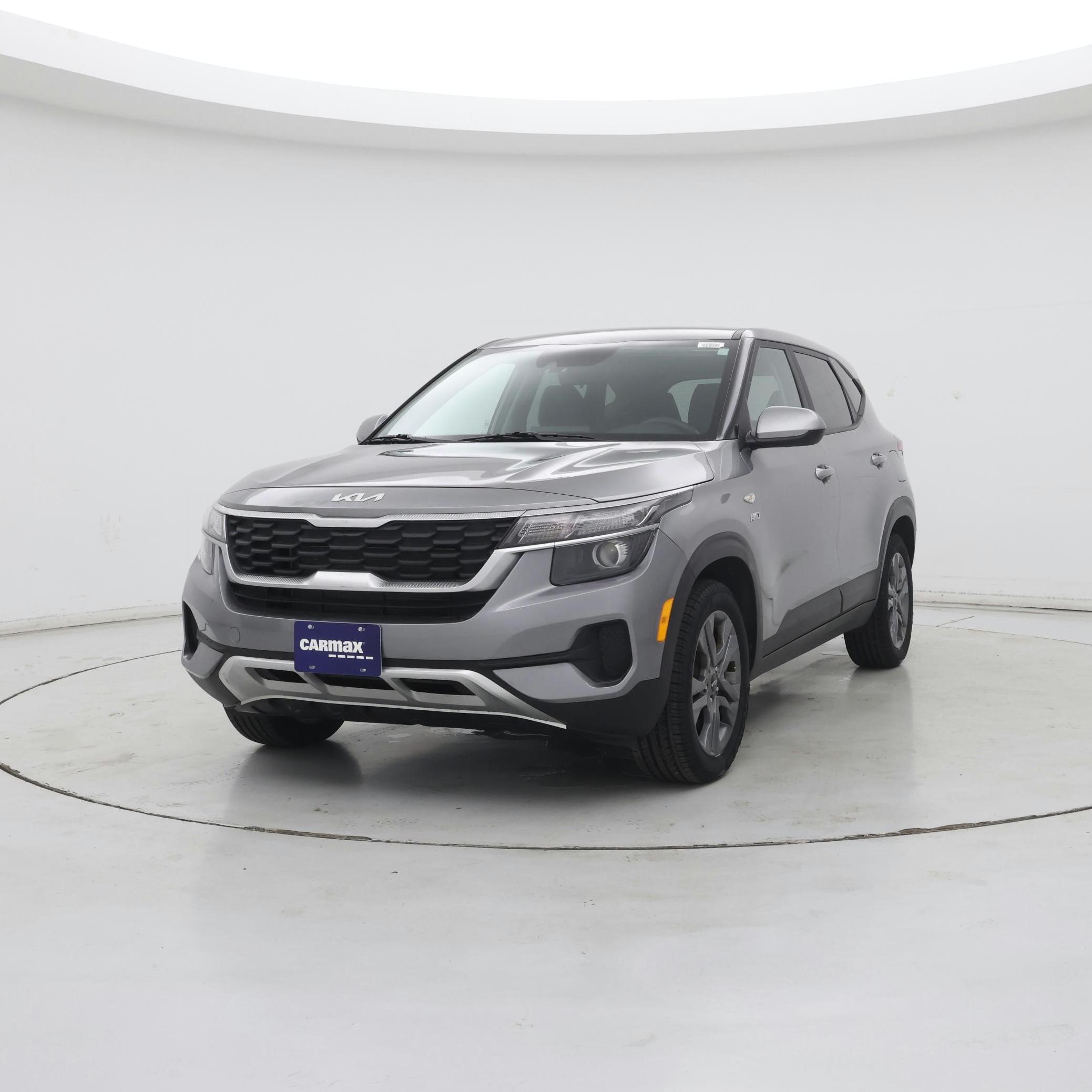 Thumbnail: 2022 Kia Seltos - 4