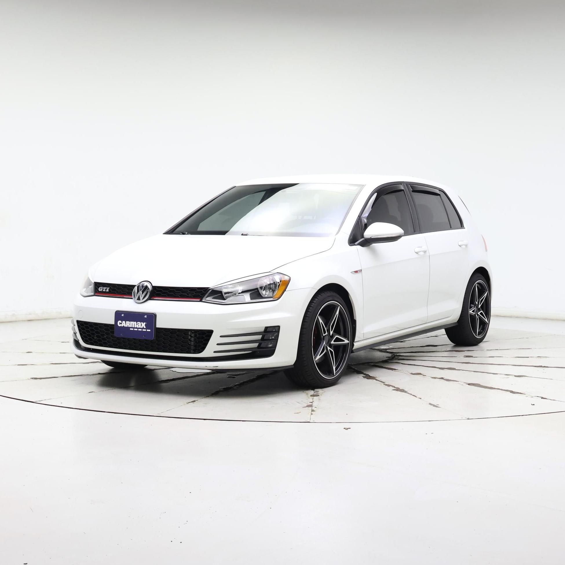 Thumbnail: 2017 Volkswagen Golf - 4