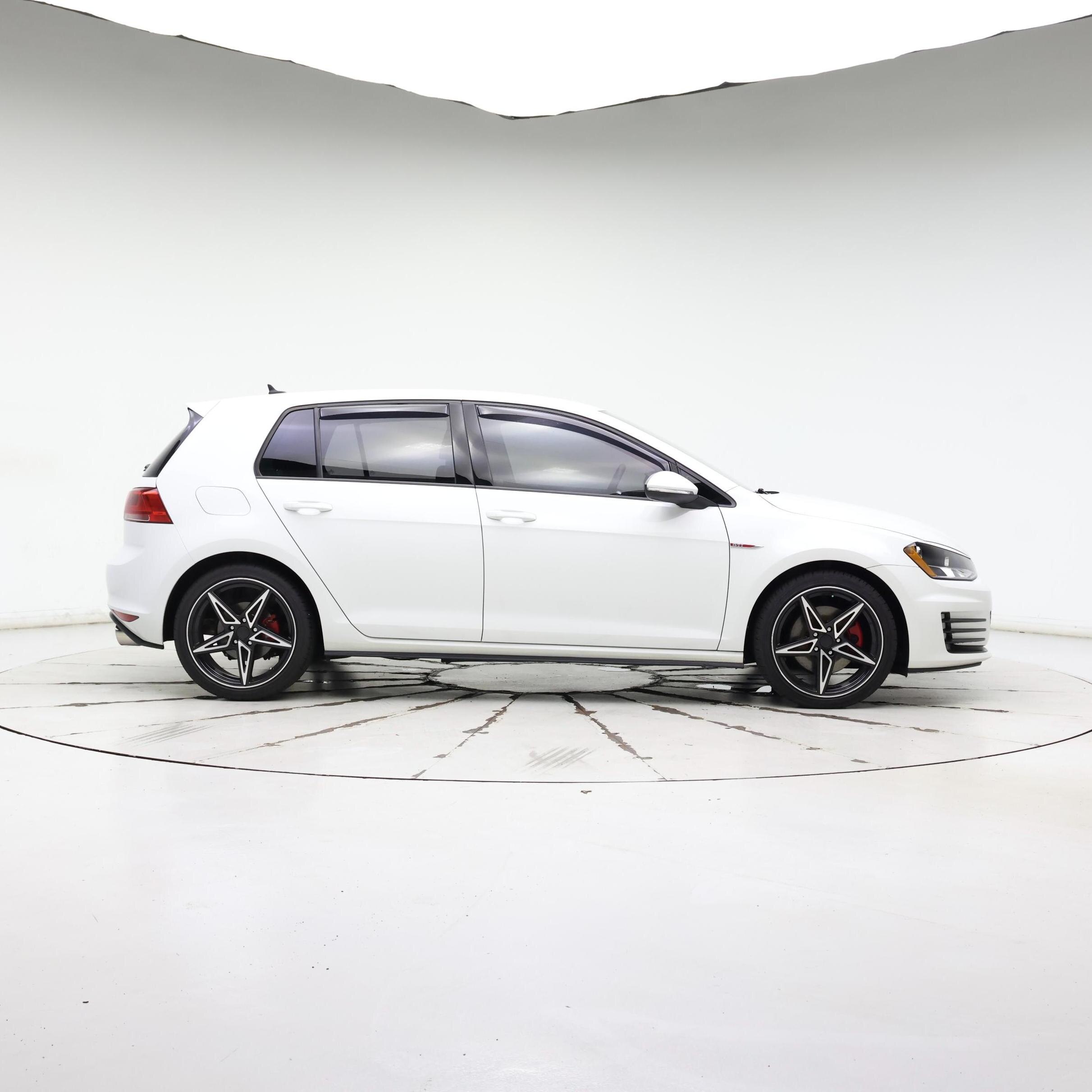 Thumbnail: 2017 Volkswagen Golf - 7