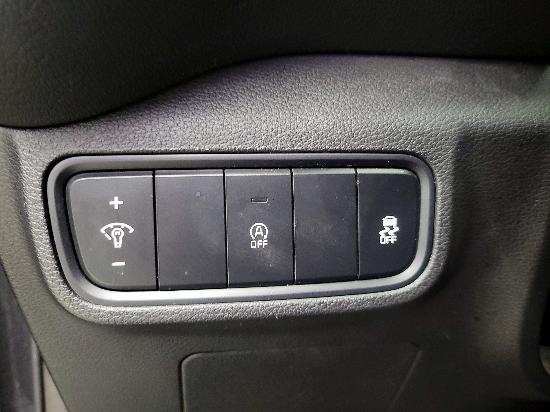 Thumbnail: 2022 Kia Soul - 13