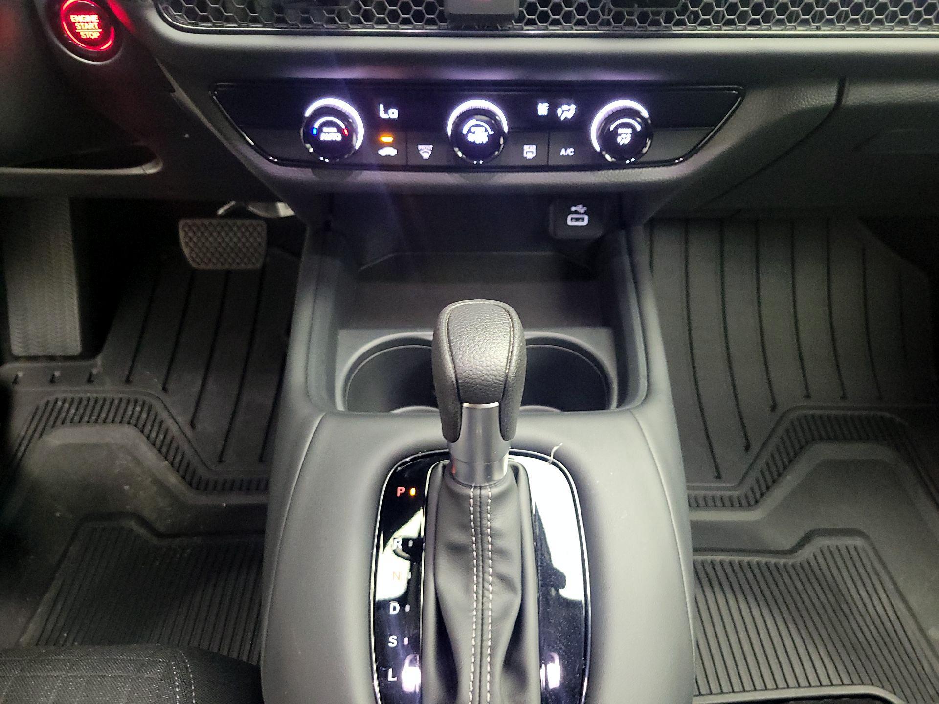 Thumbnail: 2025 Honda HR-V - 16