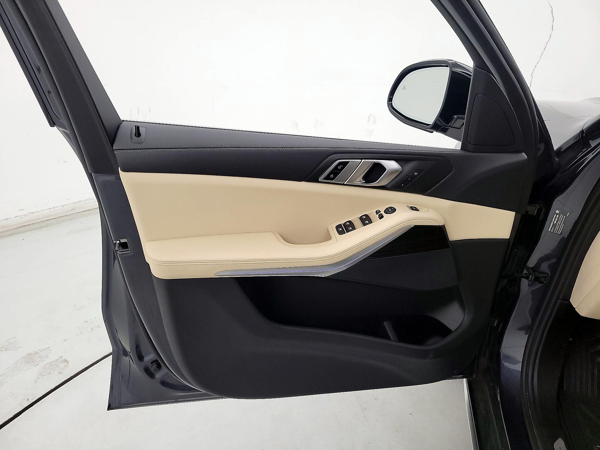 Thumbnail: 2021 BMW X5 - 12
