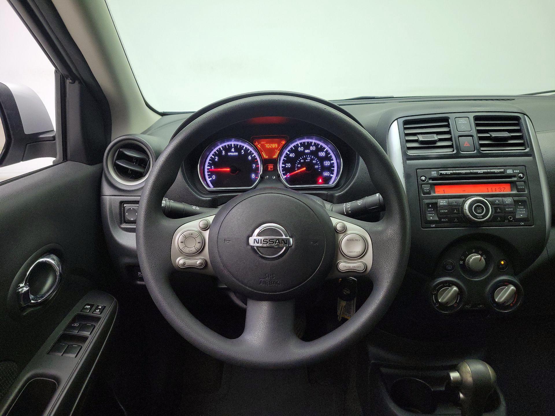 Thumbnail: 2013 Nissan Versa - 10