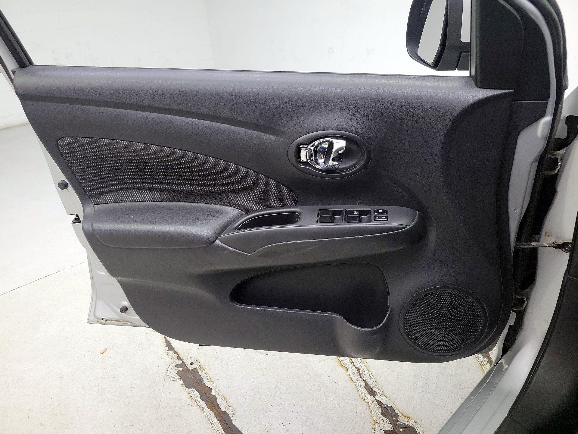Thumbnail: 2013 Nissan Versa - 12