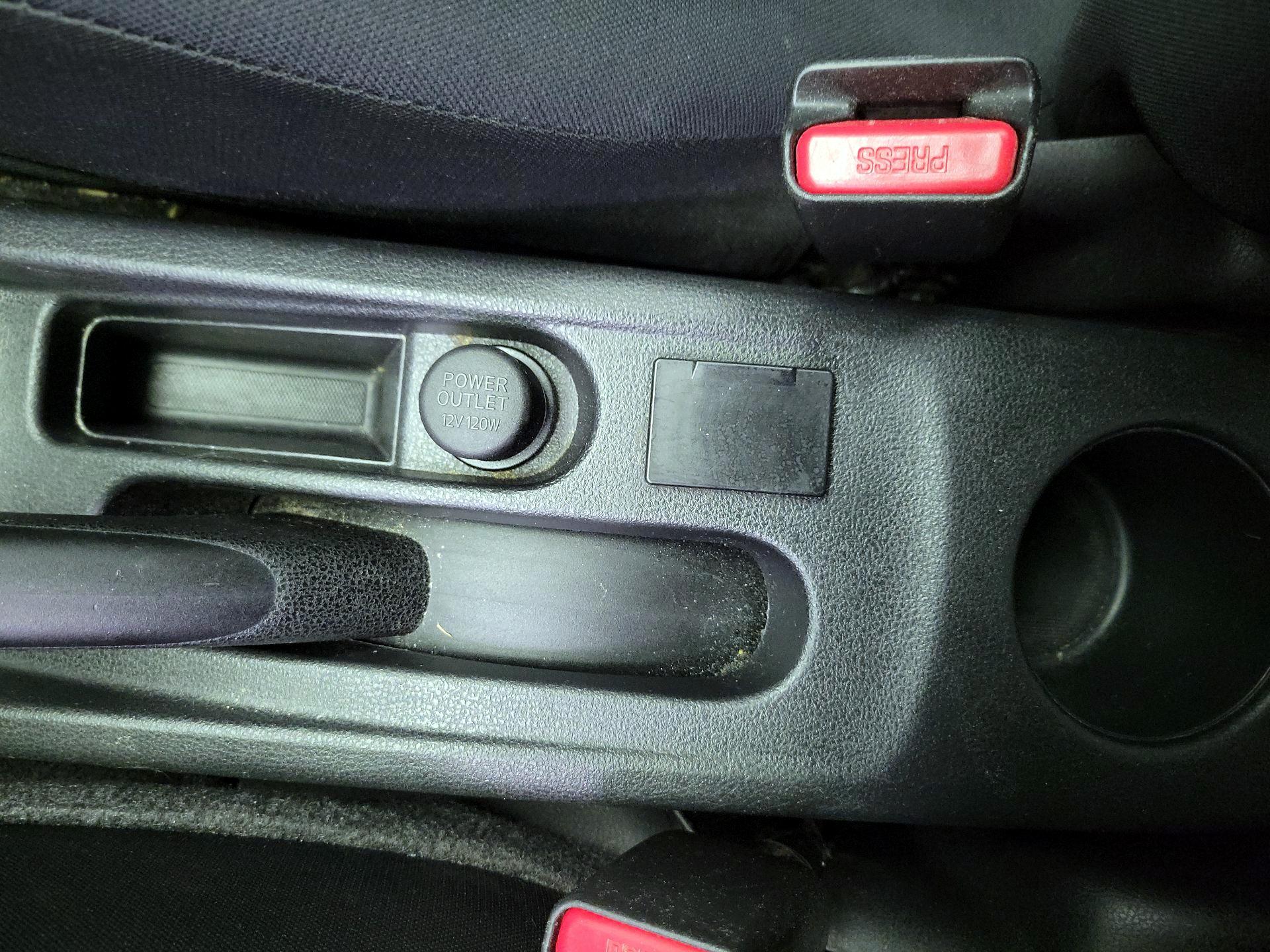 Thumbnail: 2013 Nissan Versa - 17