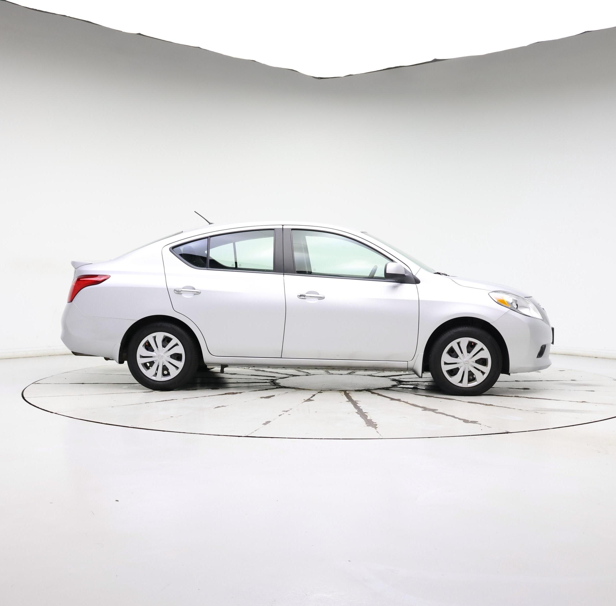Thumbnail: 2013 Nissan Versa - 7
