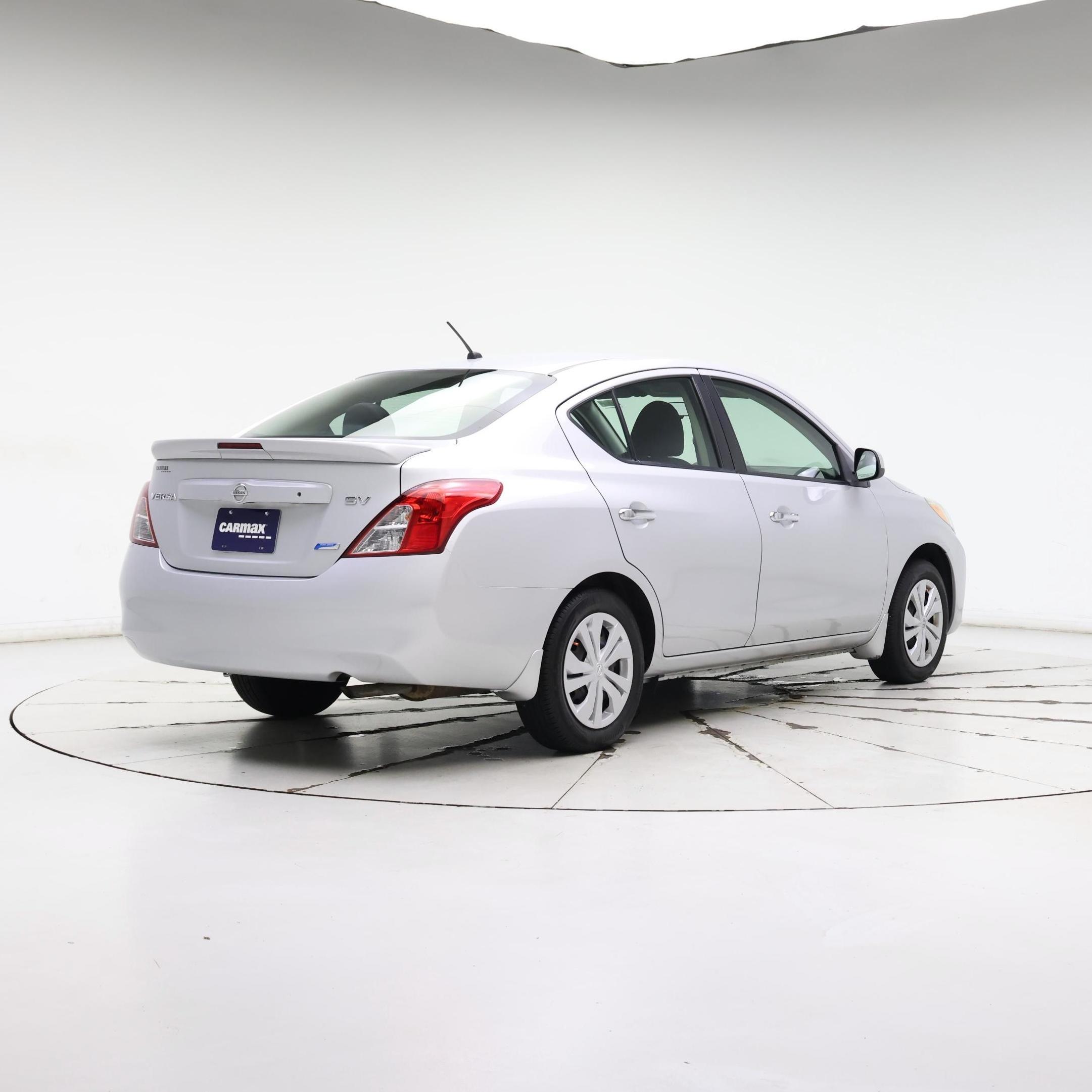 Thumbnail: 2013 Nissan Versa - 8