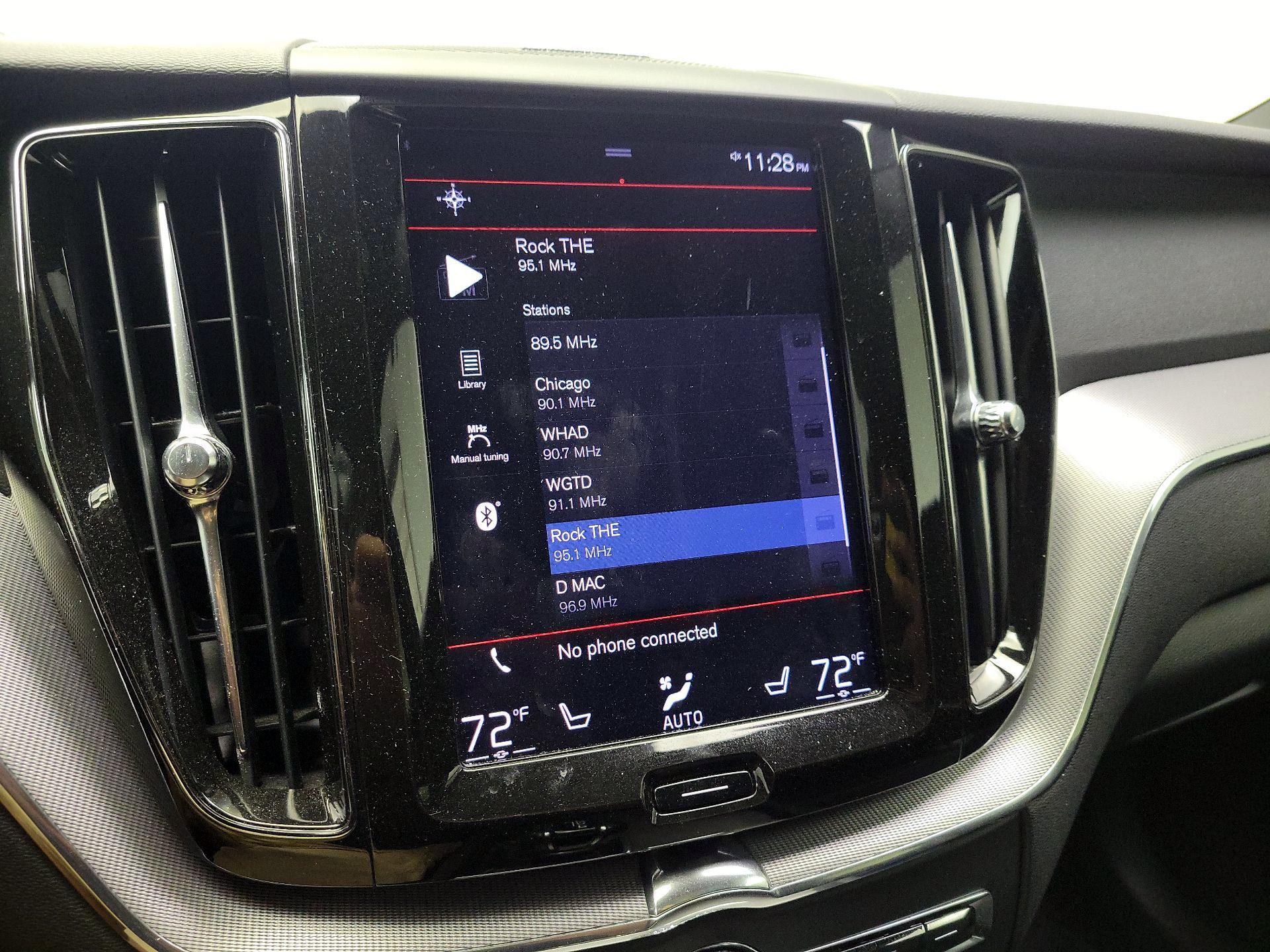 Thumbnail: 2019 Volvo XC60 - 16