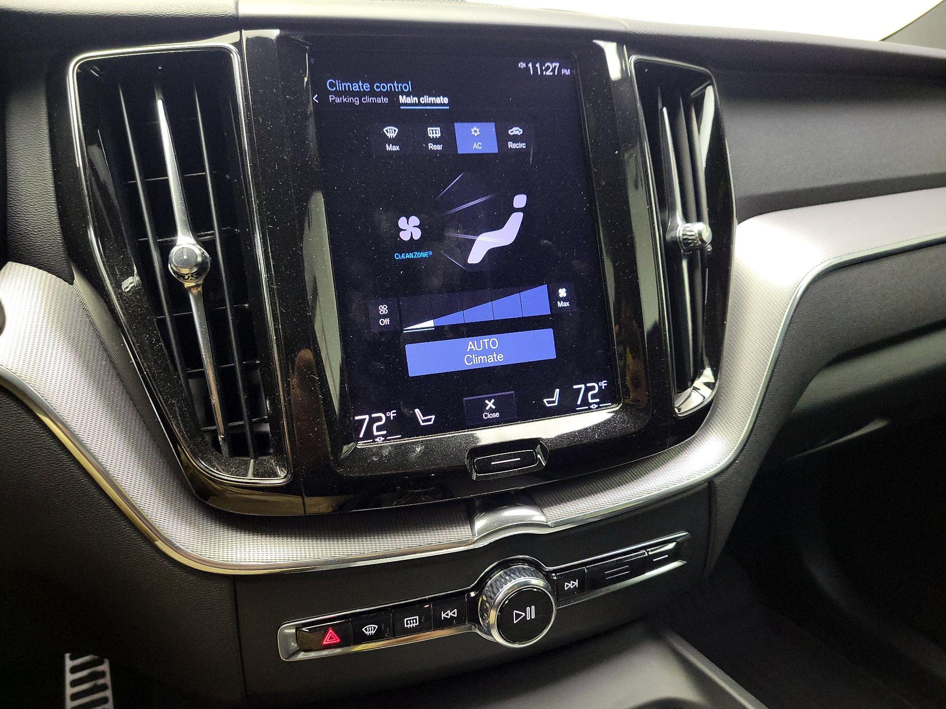 Thumbnail: 2019 Volvo XC60 - 17