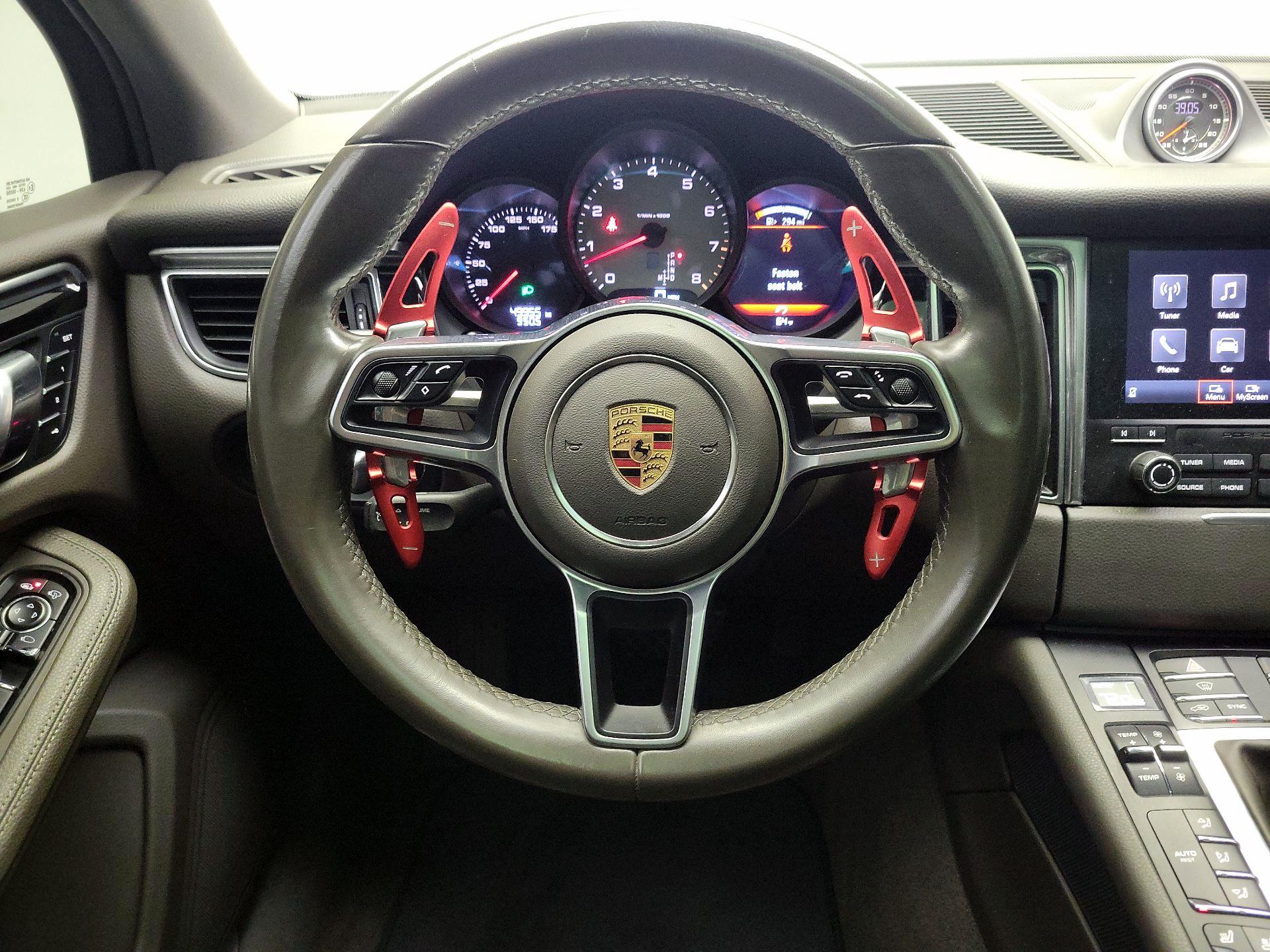 Thumbnail: 2017 Porsche Macan - 10