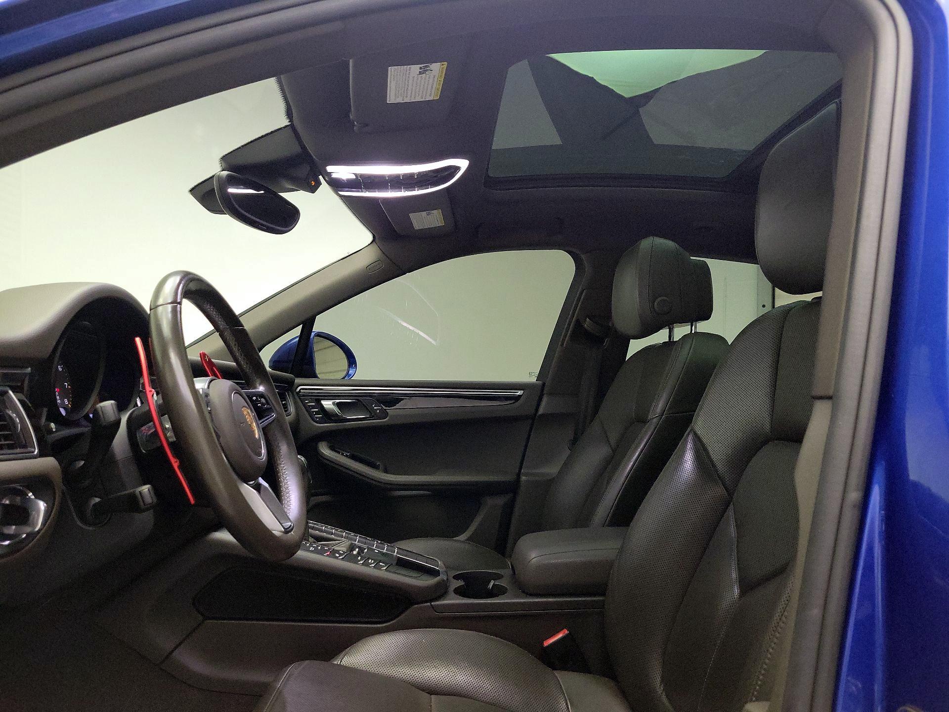 Thumbnail: 2017 Porsche Macan - 20