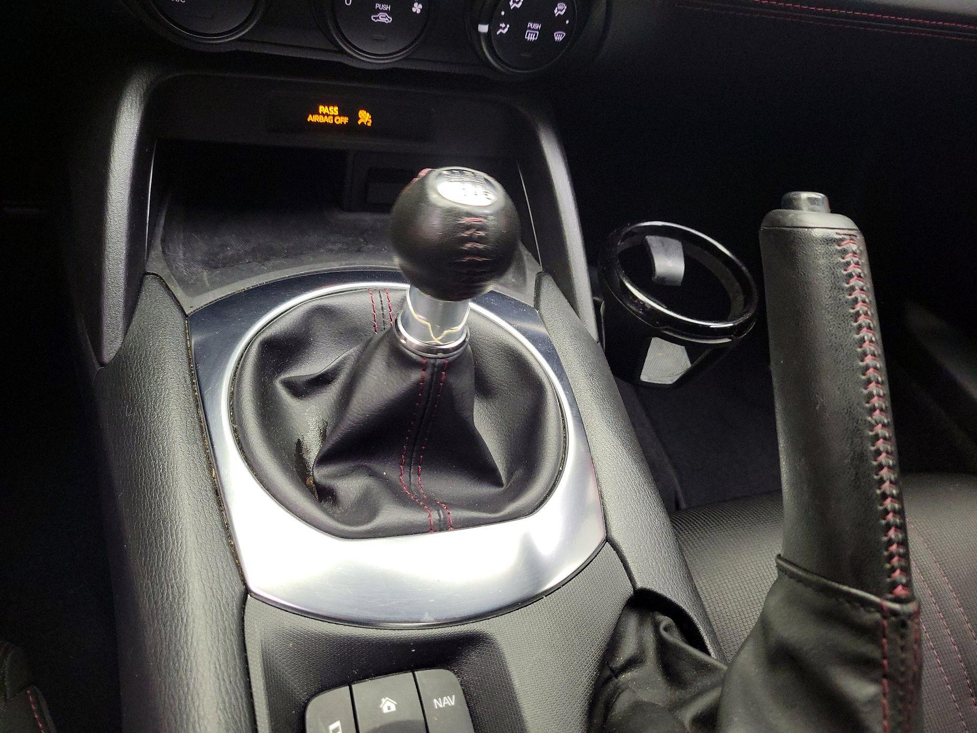 Thumbnail: 2016 Mazda MX-5 Miata - 17