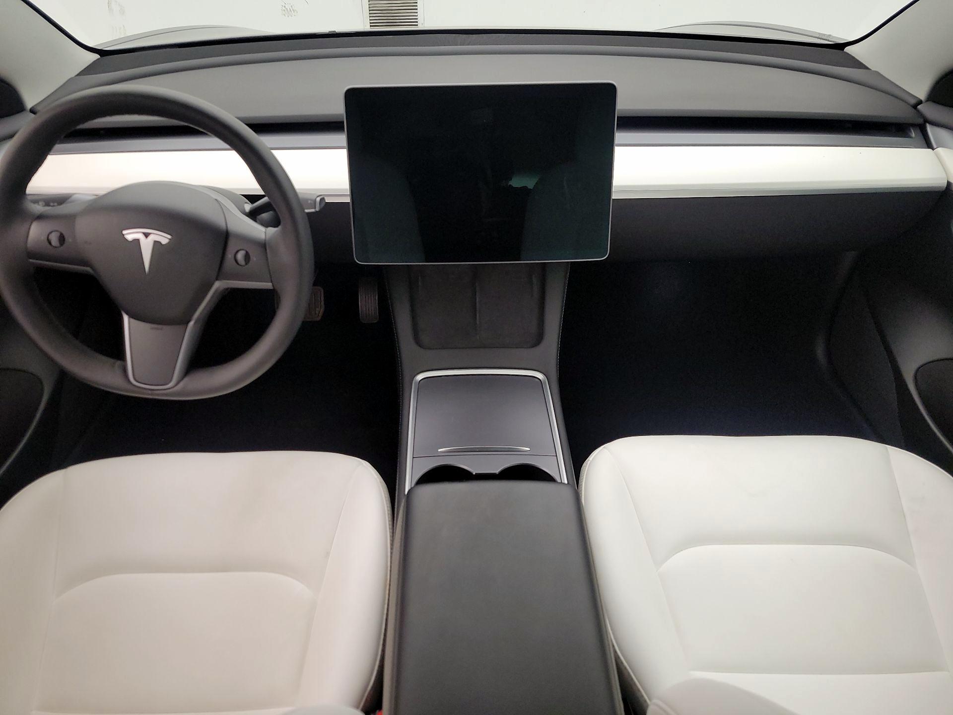 Thumbnail: 2022 Tesla Model 3 - 9