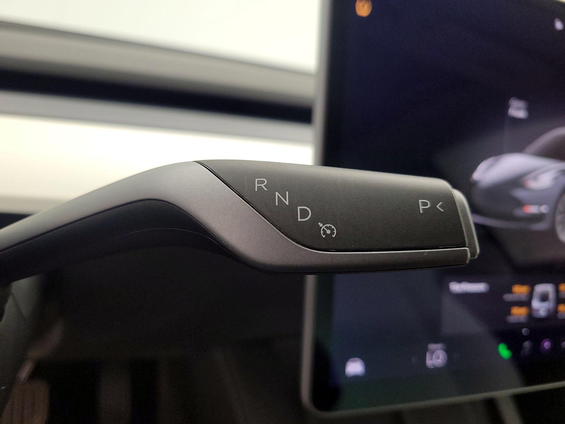 Thumbnail: 2022 Tesla Model 3 - 17