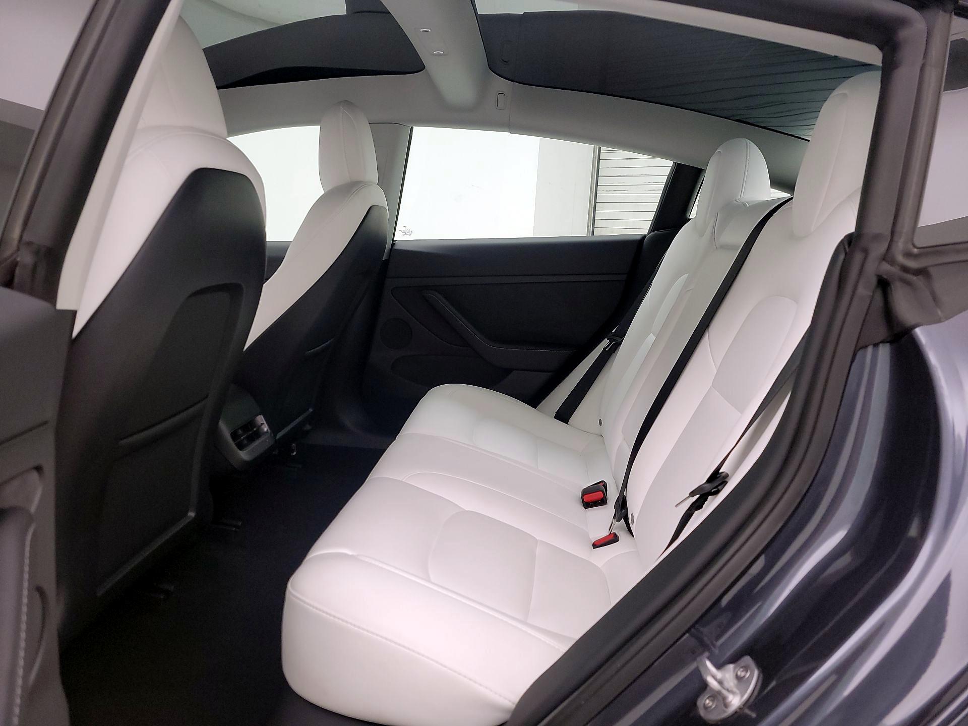 Thumbnail: 2022 Tesla Model 3 - 18