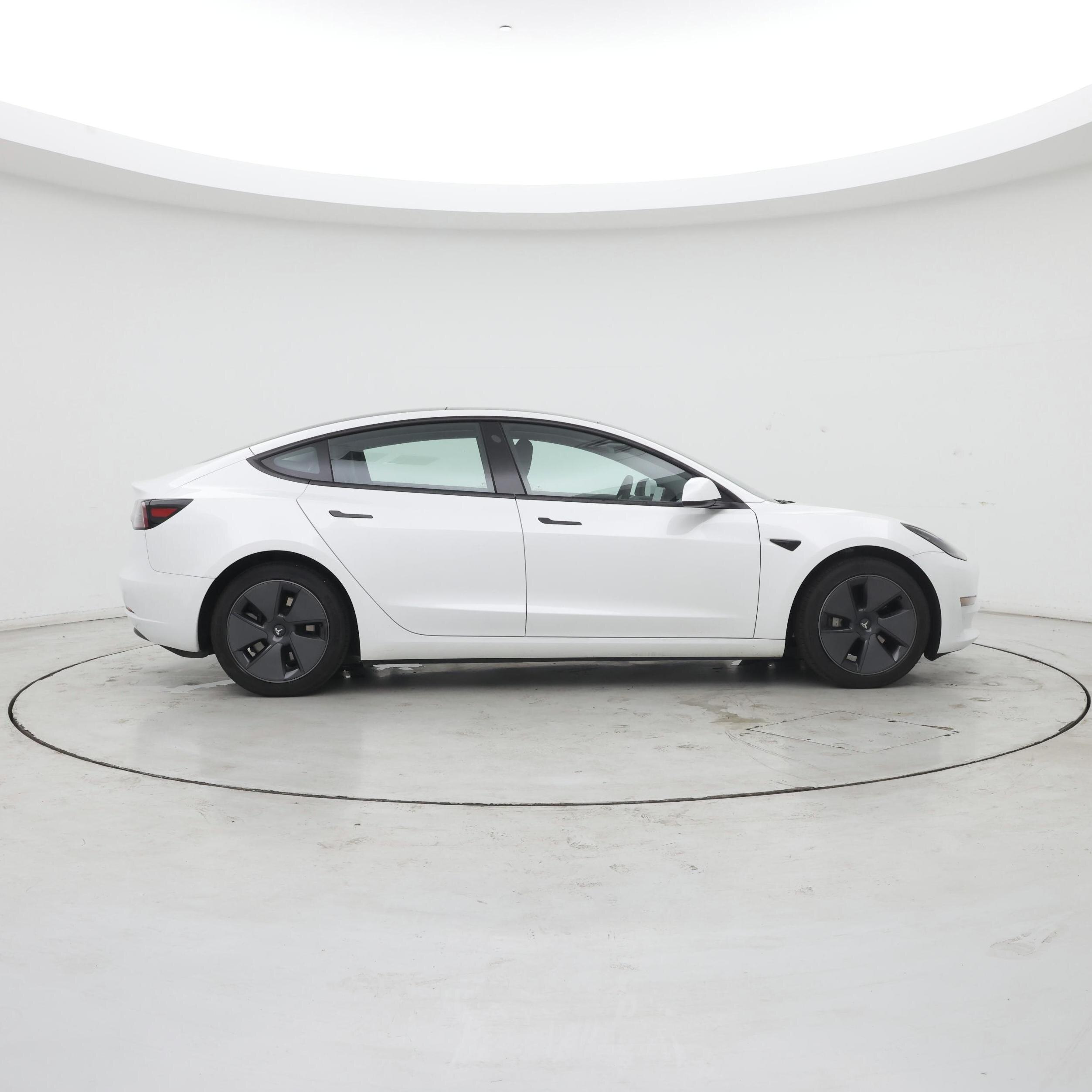 Thumbnail: 2023 Tesla Model 3 - 7