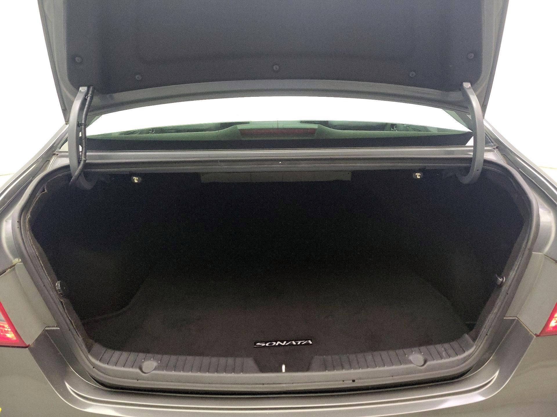Thumbnail: 2013 Hyundai Sonata - 19