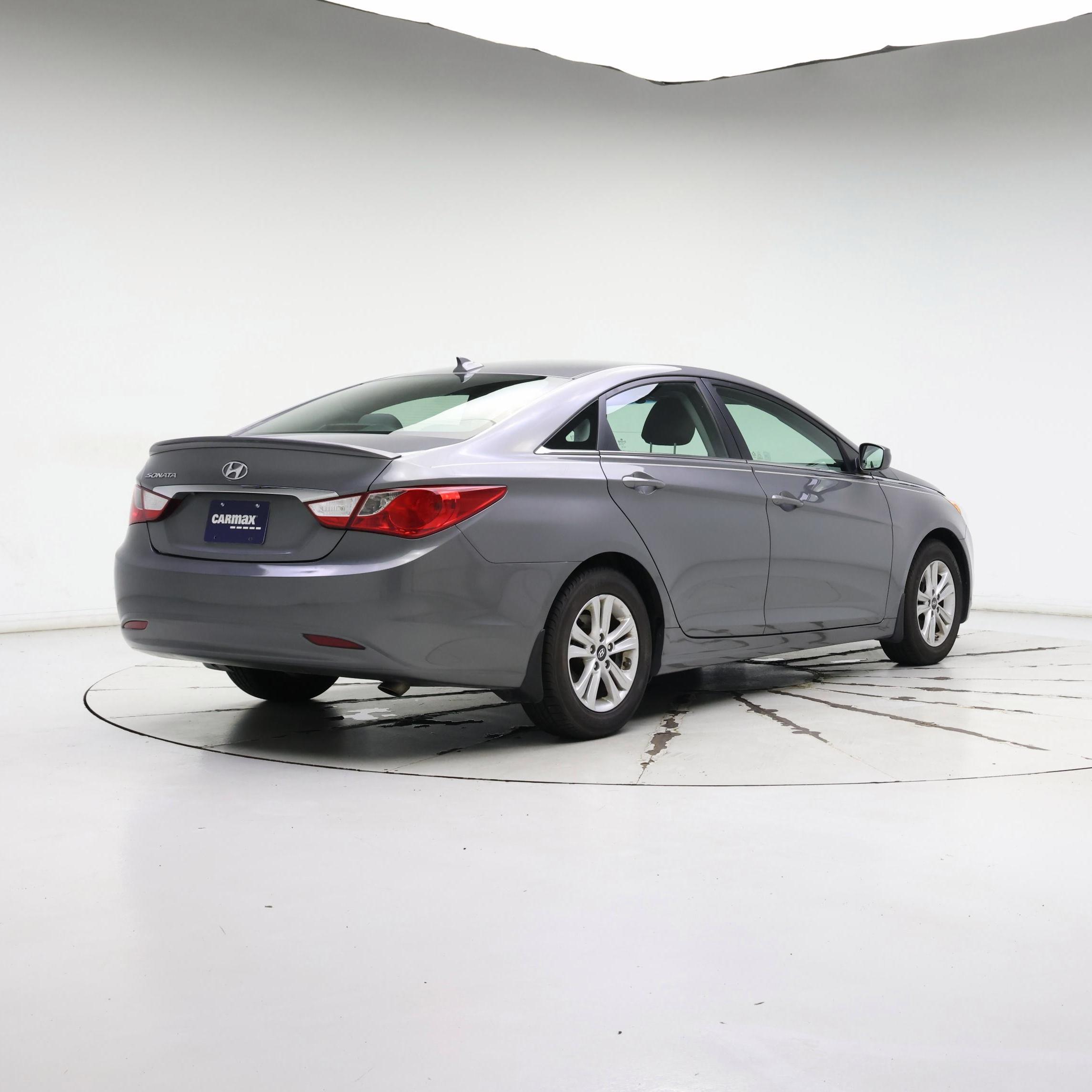Thumbnail: 2013 Hyundai Sonata - 8