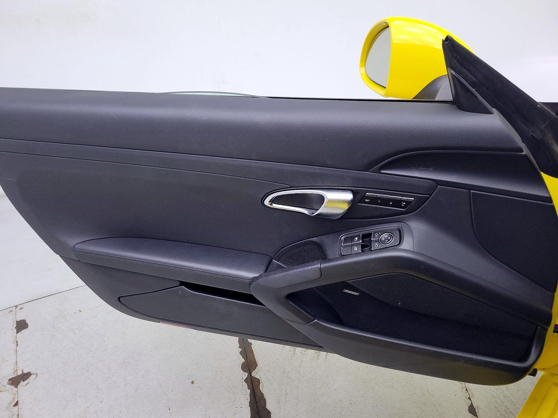 Thumbnail: 2014 Porsche Boxster - 12