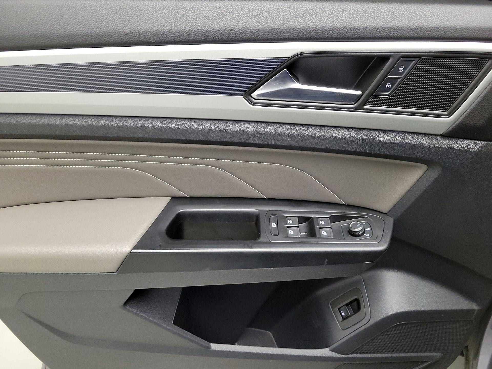 Thumbnail: 2021 Volkswagen Atlas - 12