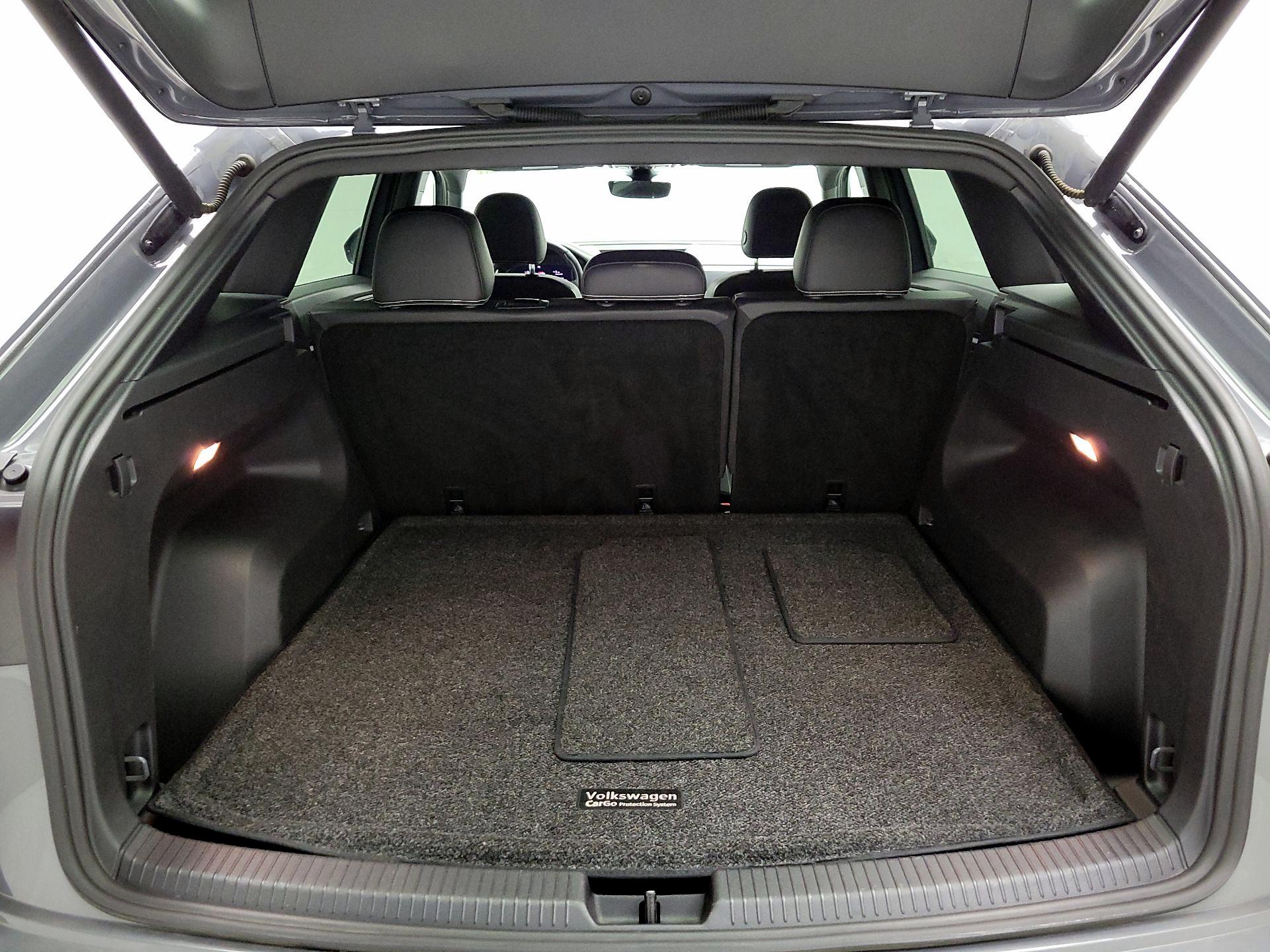 Thumbnail: 2021 Volkswagen Atlas - 20