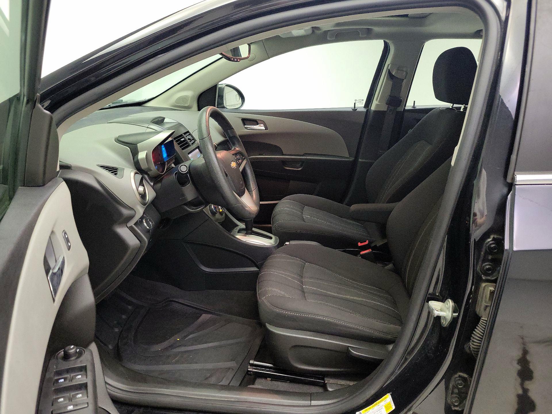 Thumbnail: 2014 Chevrolet Sonic - 11