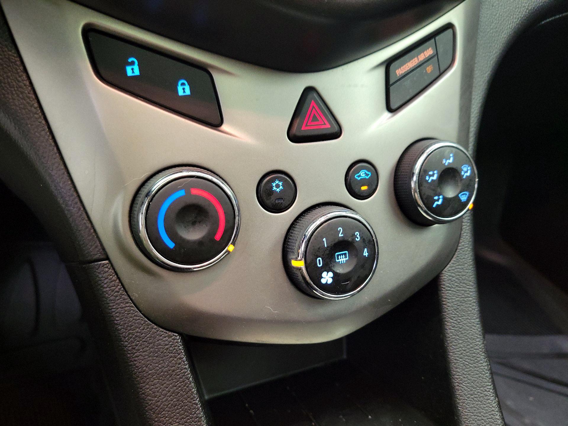 Thumbnail: 2014 Chevrolet Sonic - 16