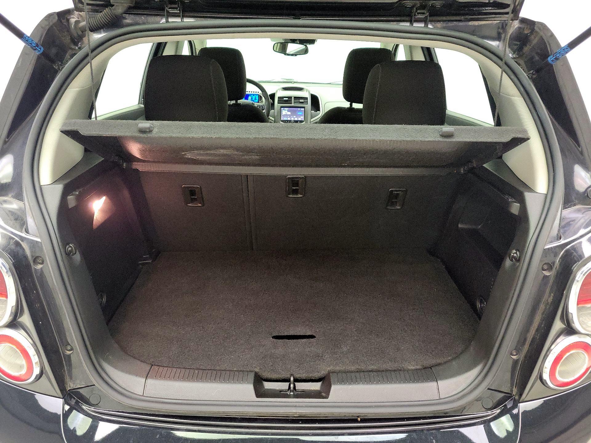 Thumbnail: 2014 Chevrolet Sonic - 20