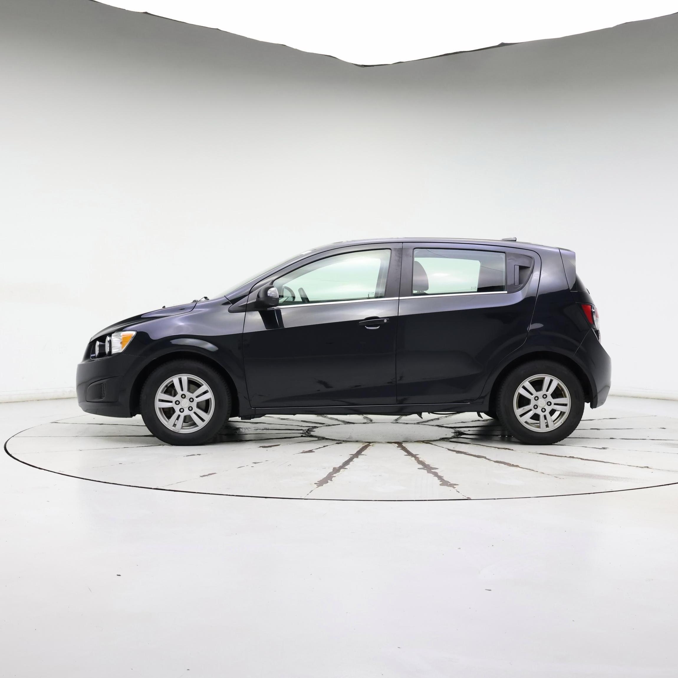 Thumbnail: 2014 Chevrolet Sonic - 3