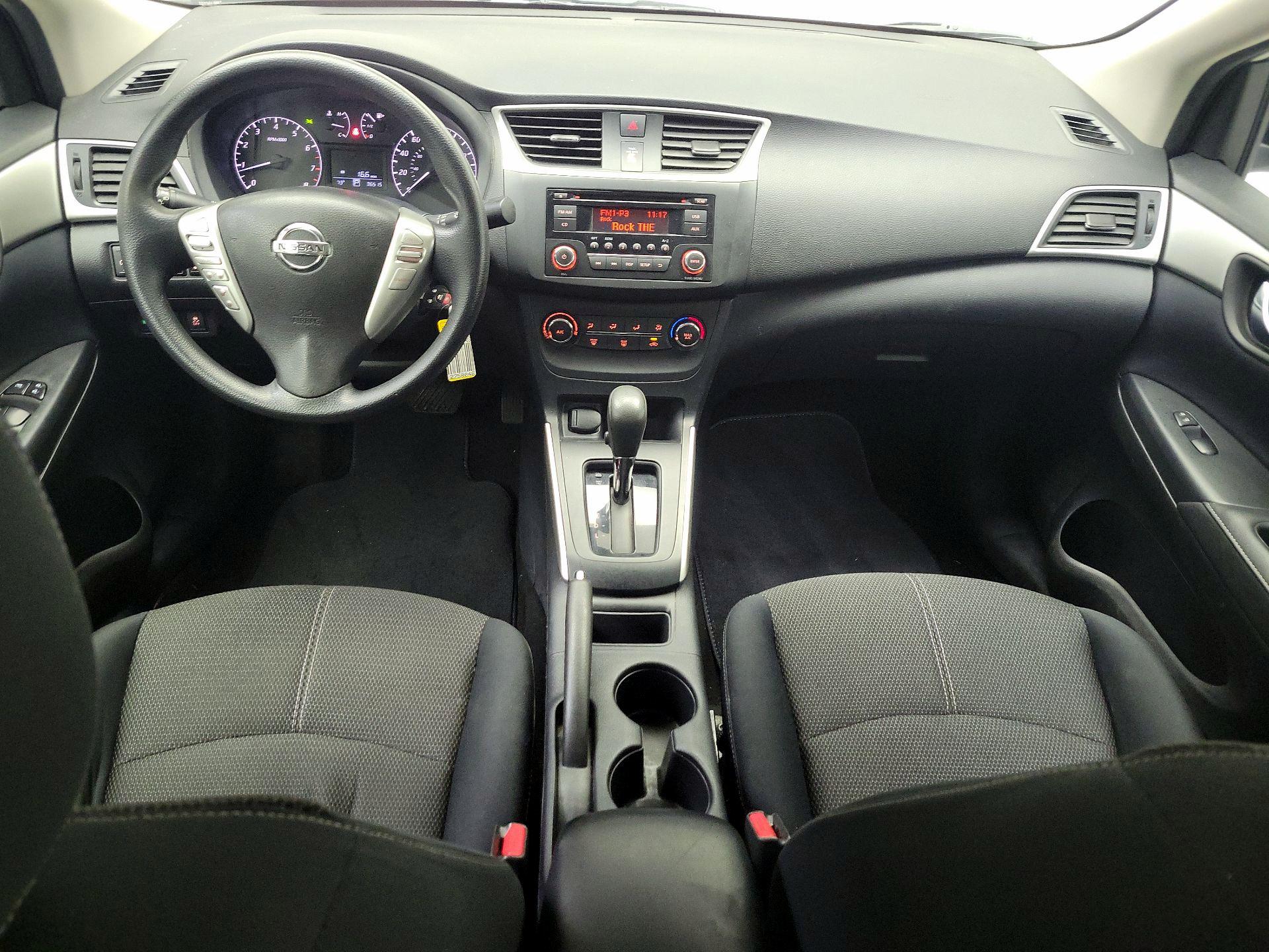 Thumbnail: 2016 Nissan Sentra - 9