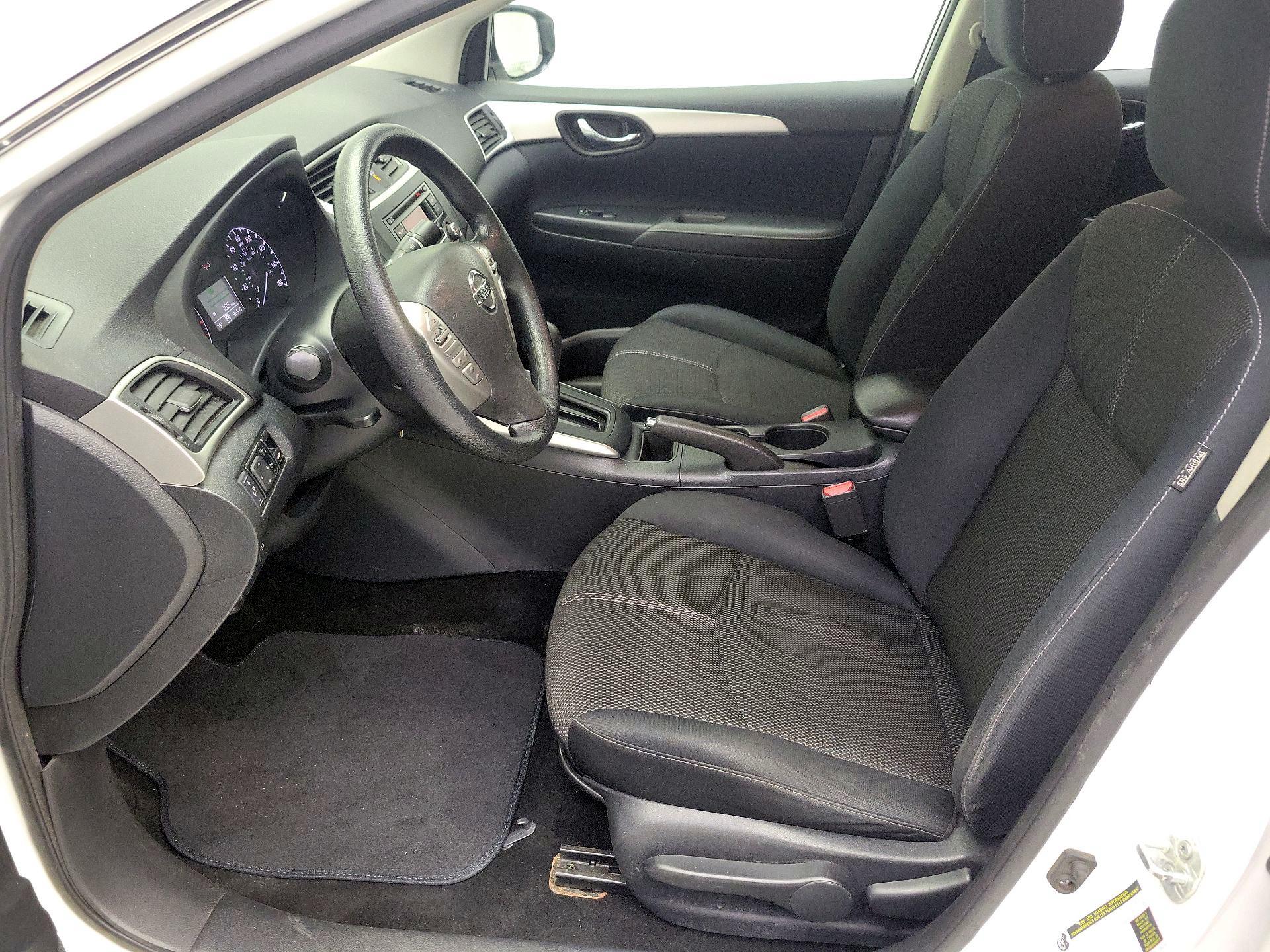 Thumbnail: 2016 Nissan Sentra - 11
