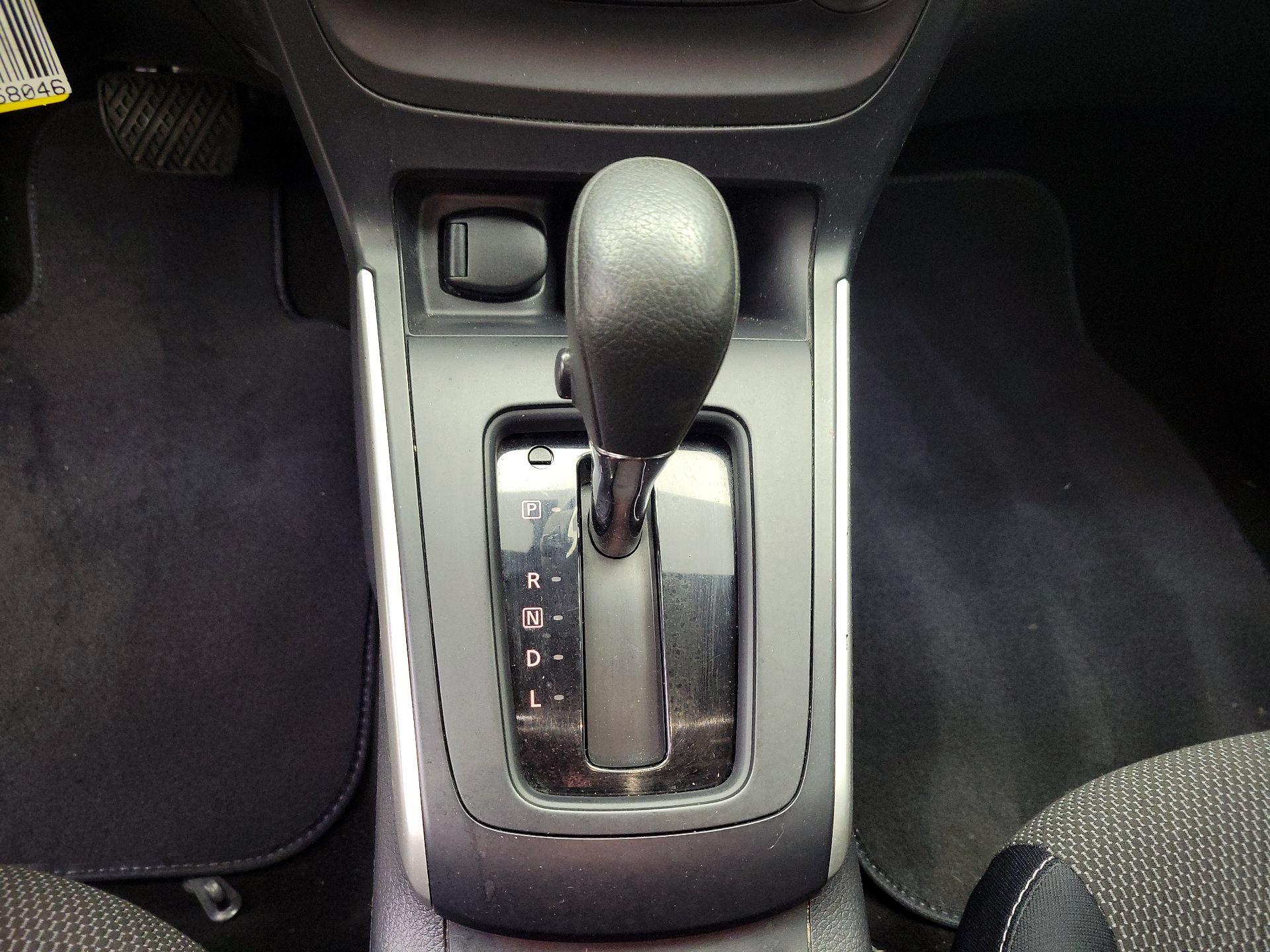 Thumbnail: 2016 Nissan Sentra - 16