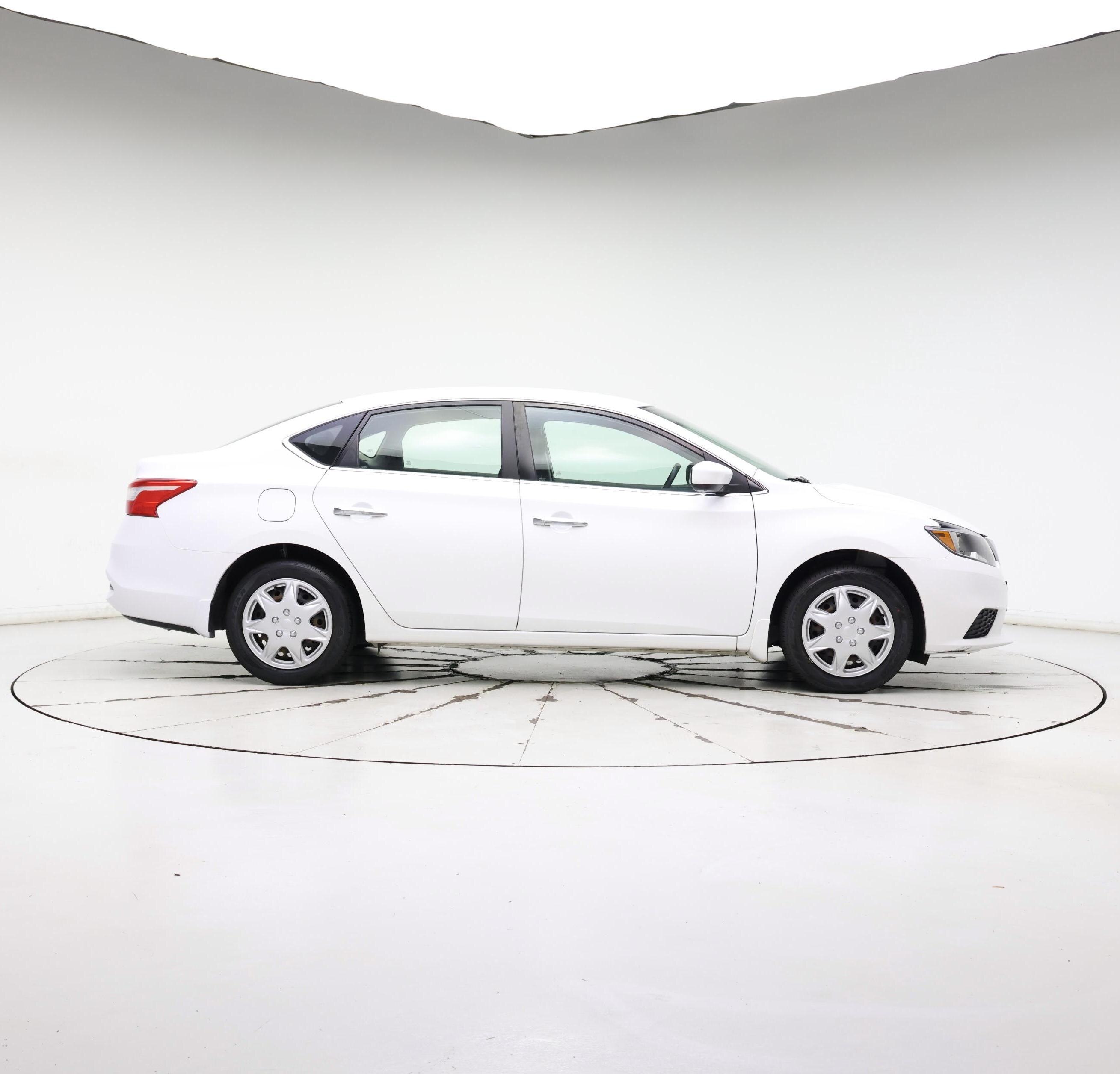 Thumbnail: 2016 Nissan Sentra - 7