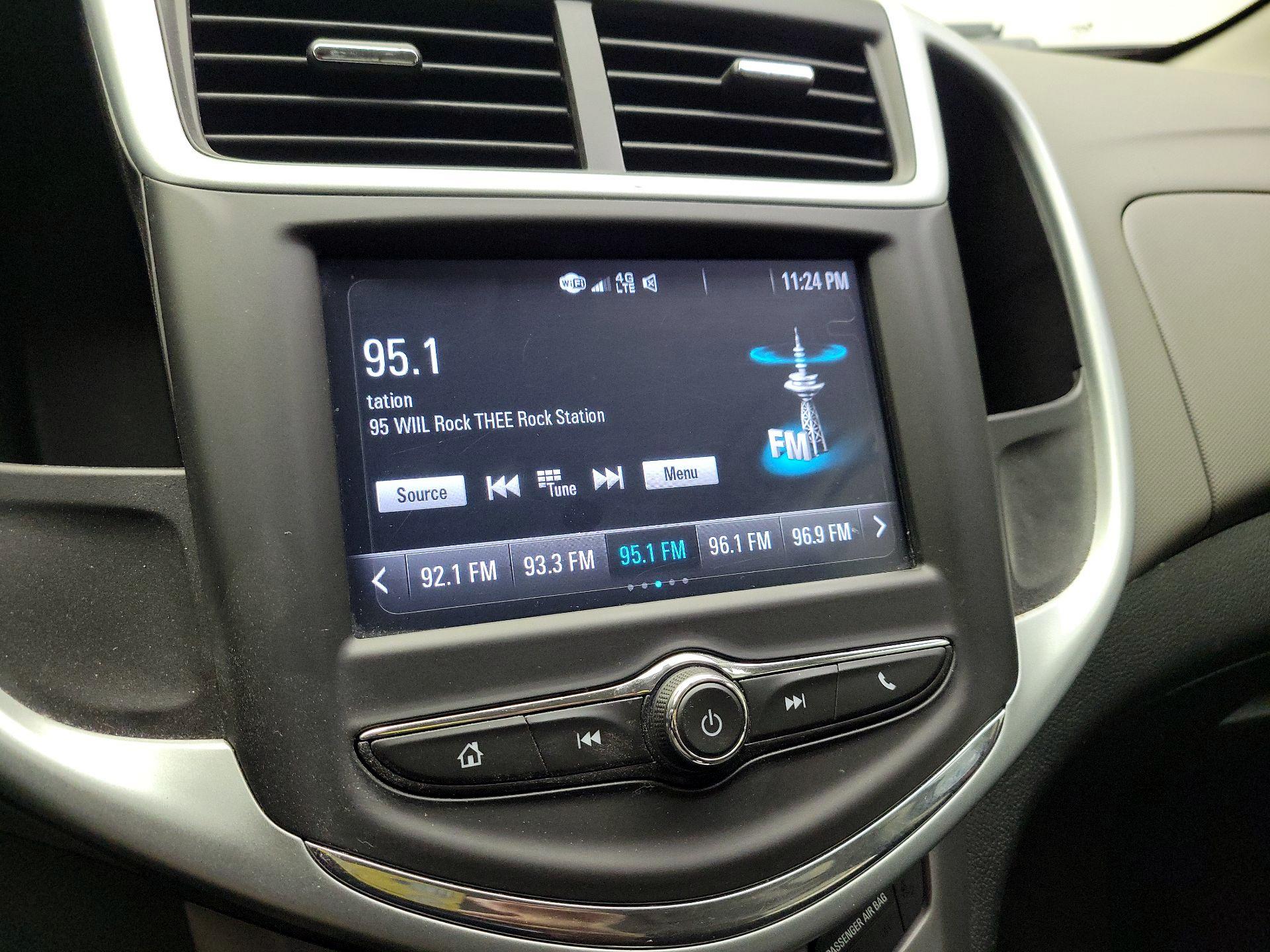 Thumbnail: 2017 Chevrolet Sonic - 15