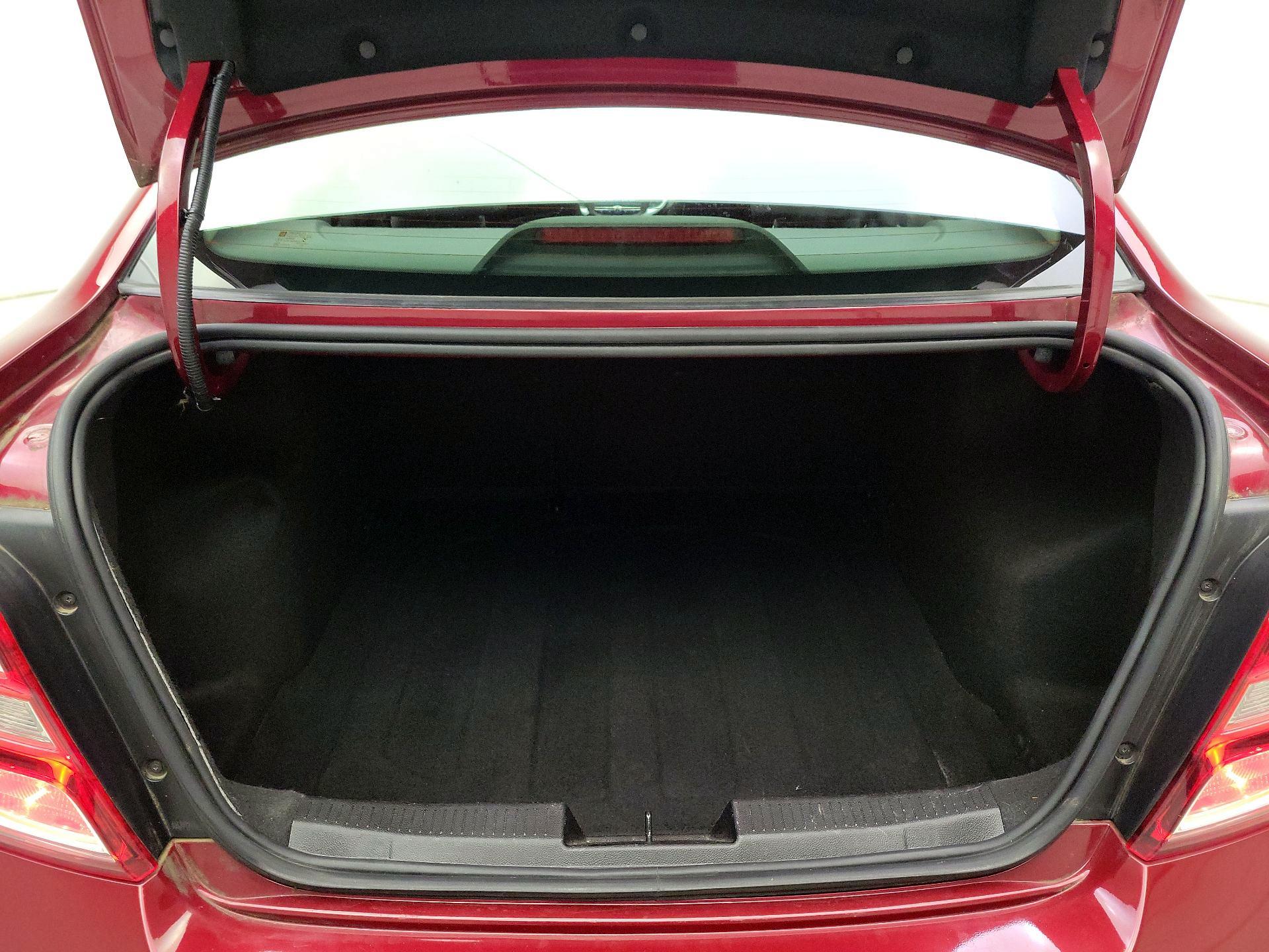 Thumbnail: 2017 Chevrolet Sonic - 20