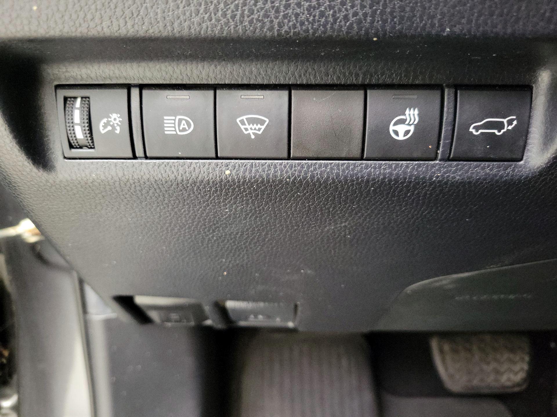 Thumbnail: 2020 Toyota RAV4 - 13