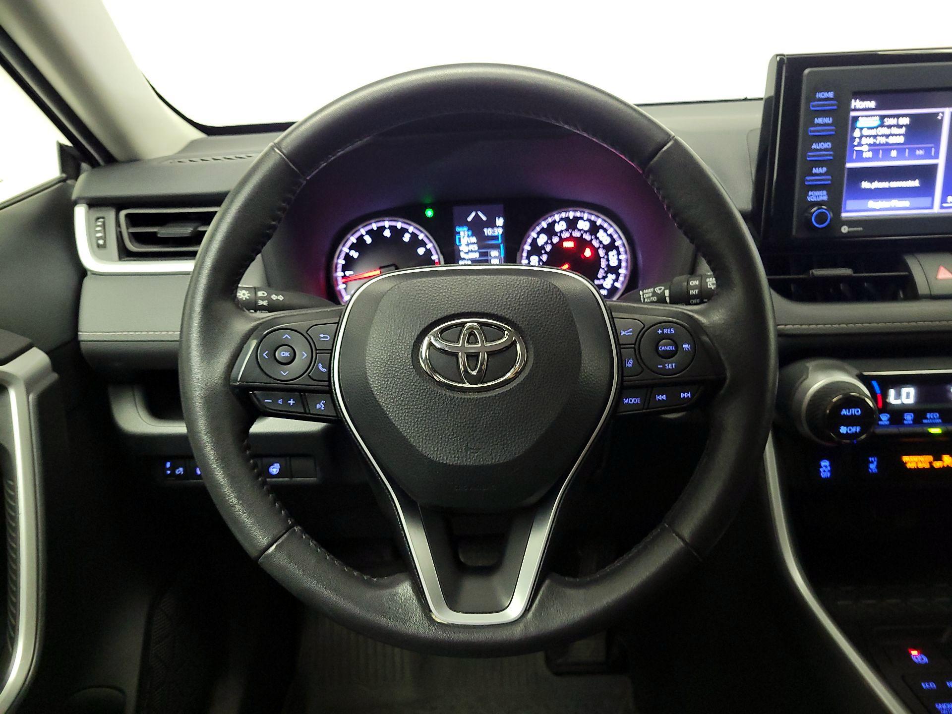Thumbnail: 2022 Toyota RAV4 - 10